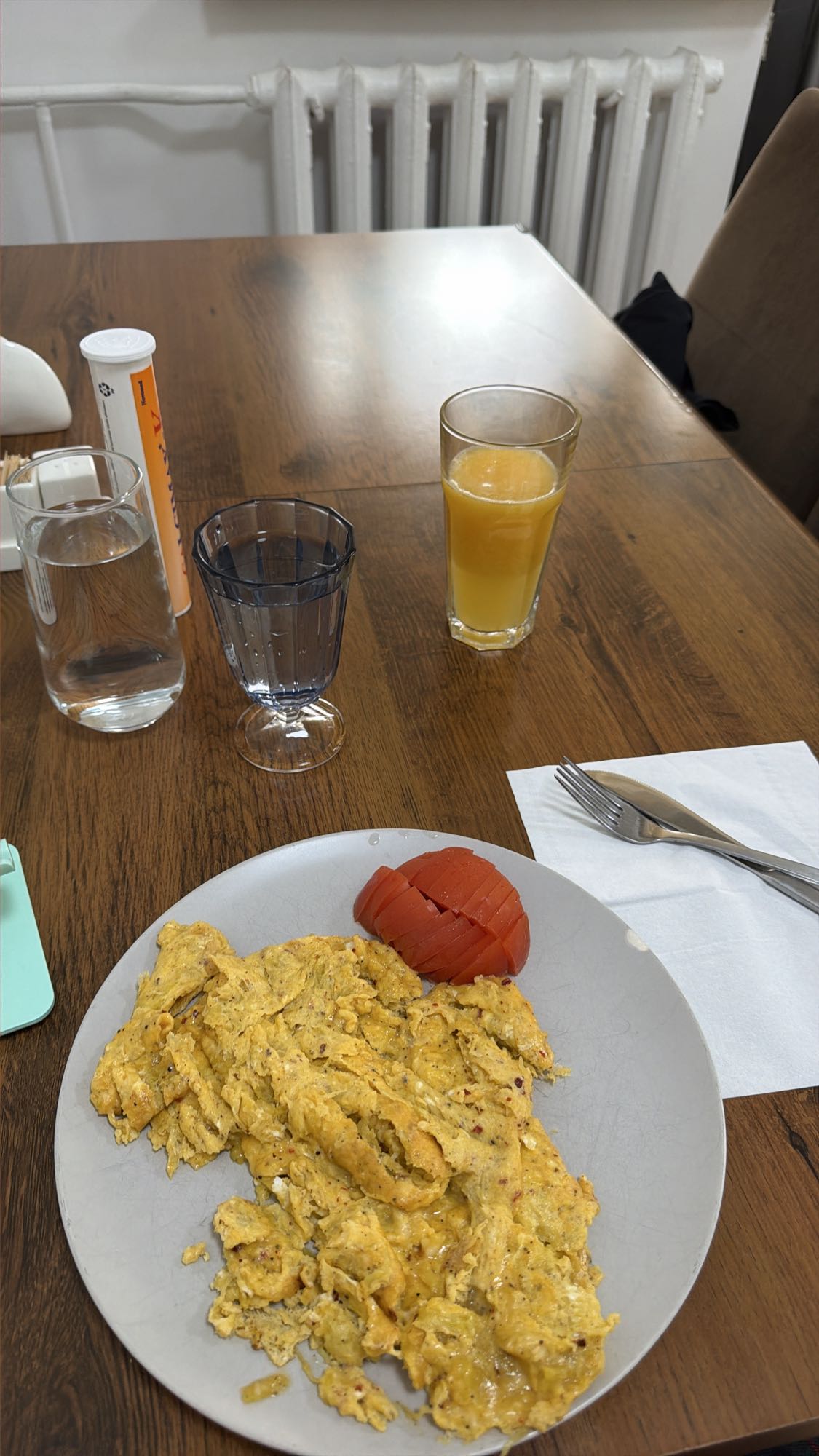 Scrambled Eggs & Tomato