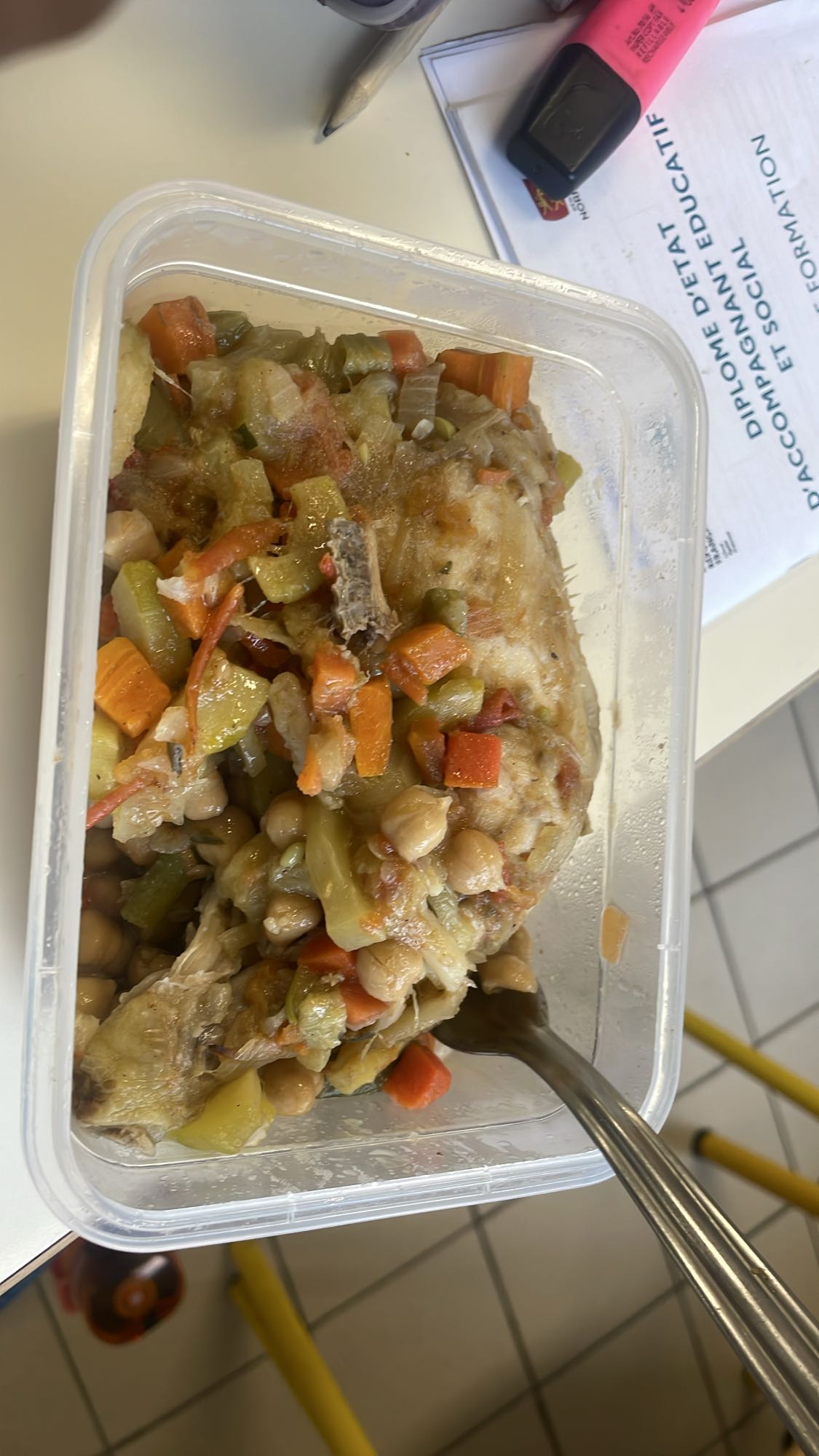 Poulet aux légumes et pois chiches