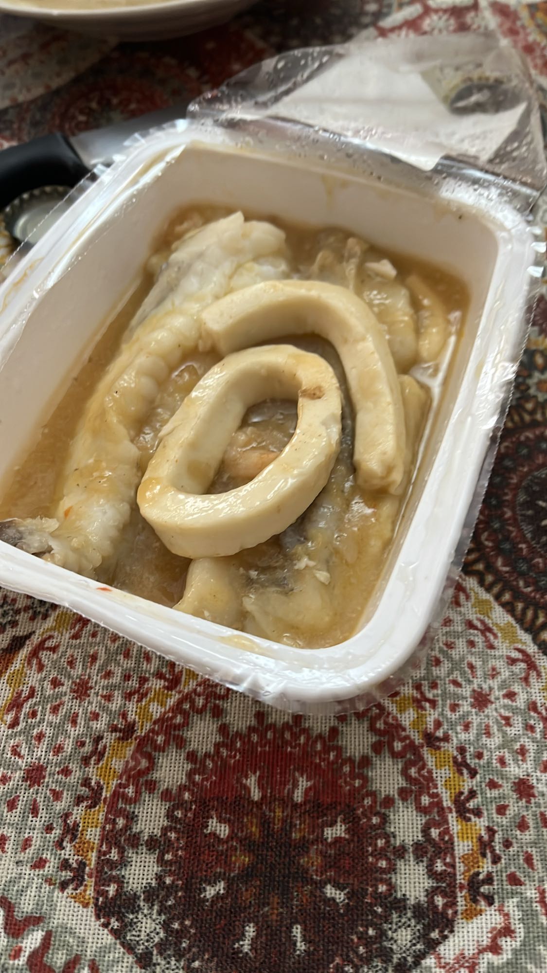 guiso de pescado y calamar