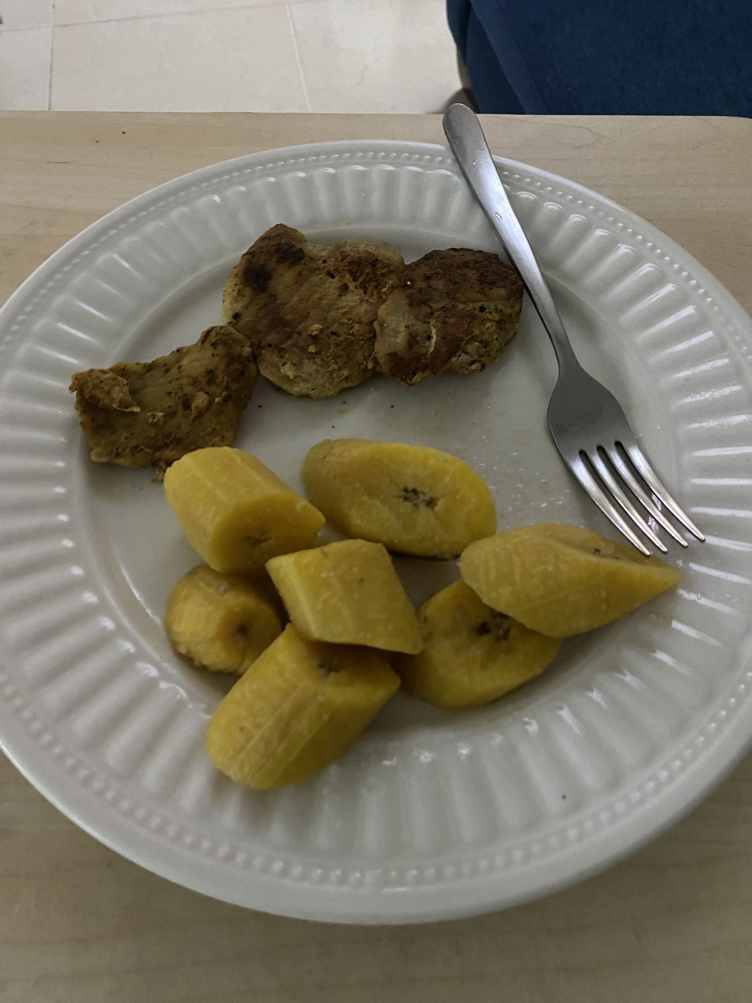 lomo de cerdo y plátano maduro