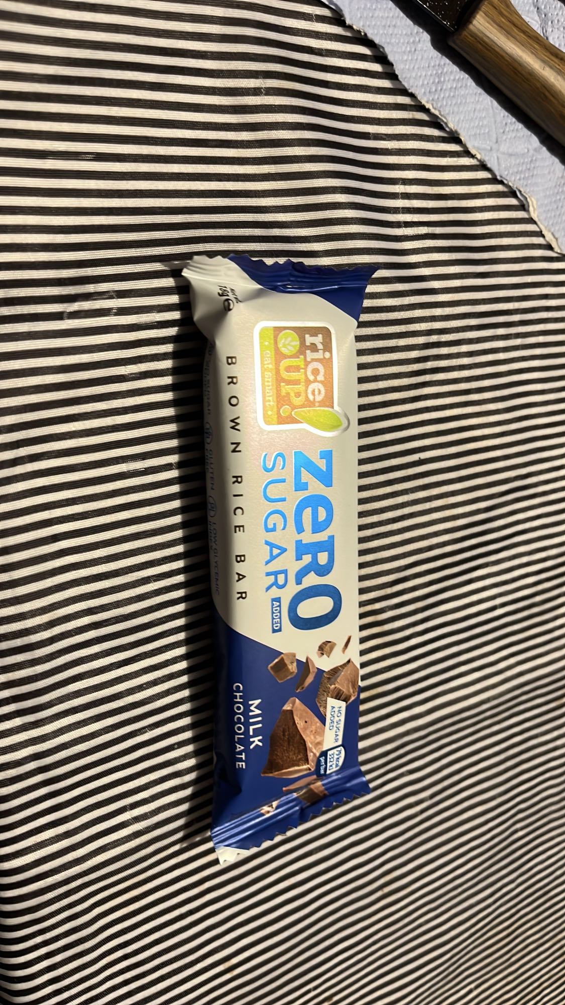 оризов бар с млячен шоколад