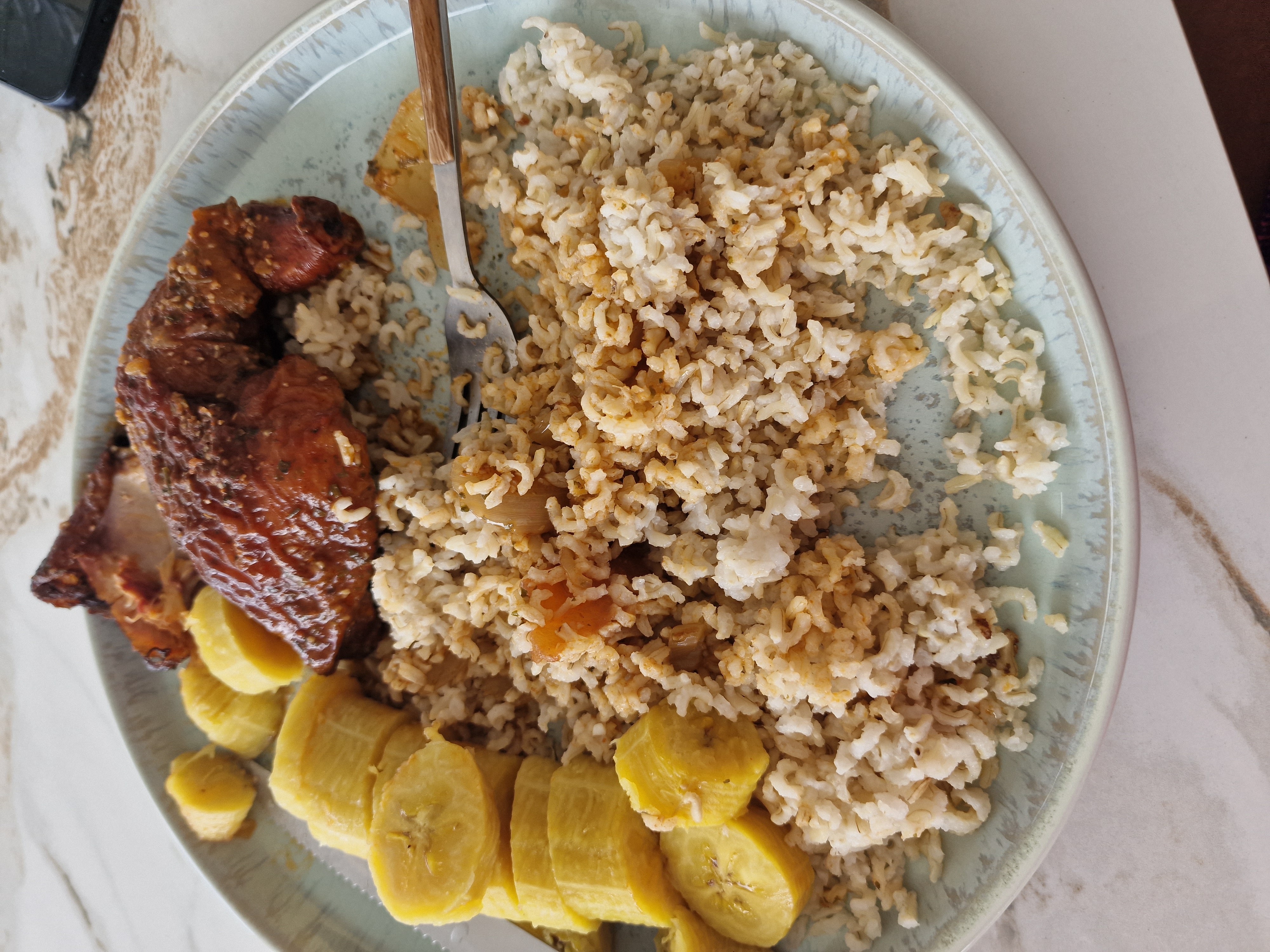 Riz, poulet et banane