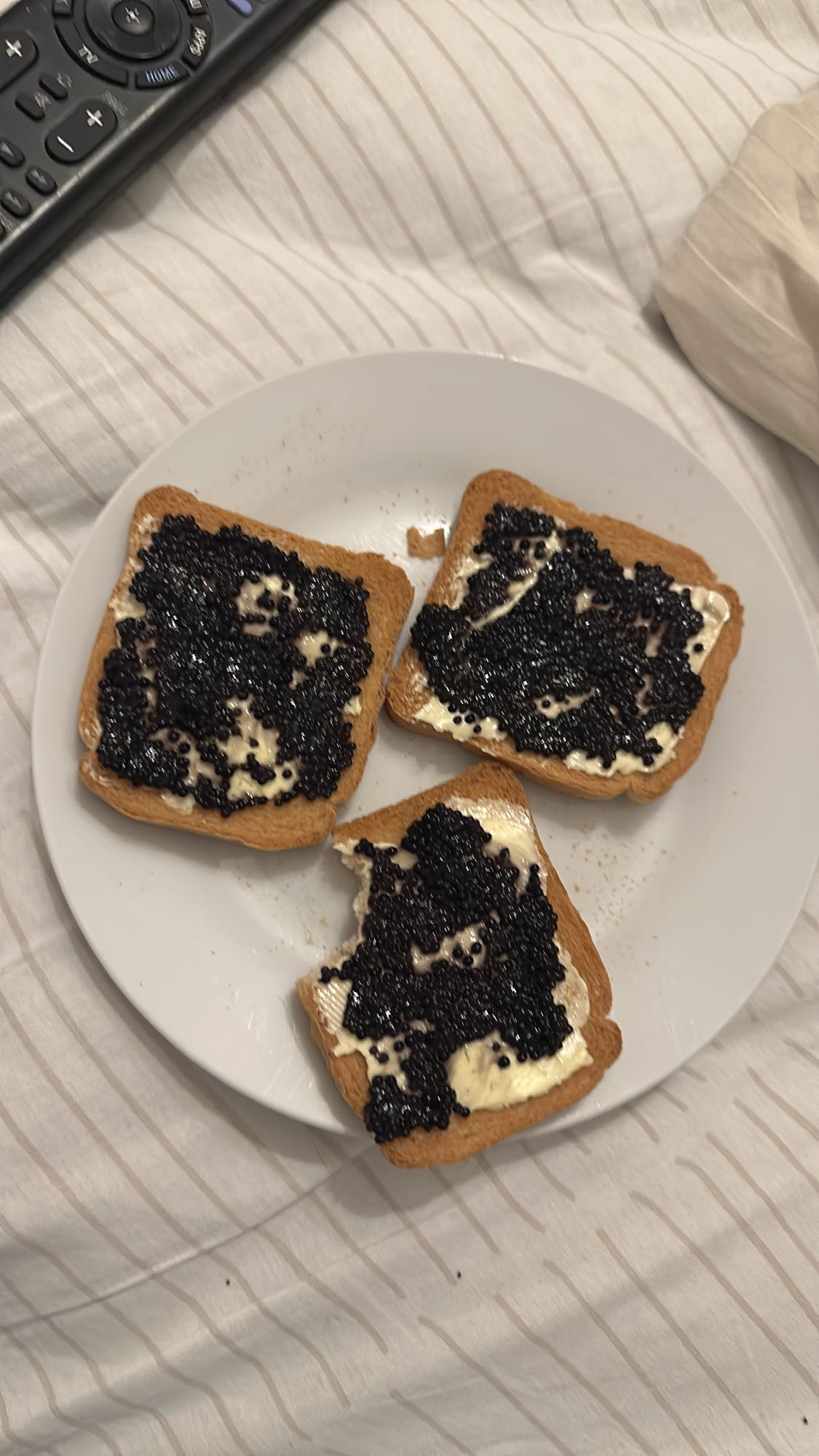 Caviar Toasts