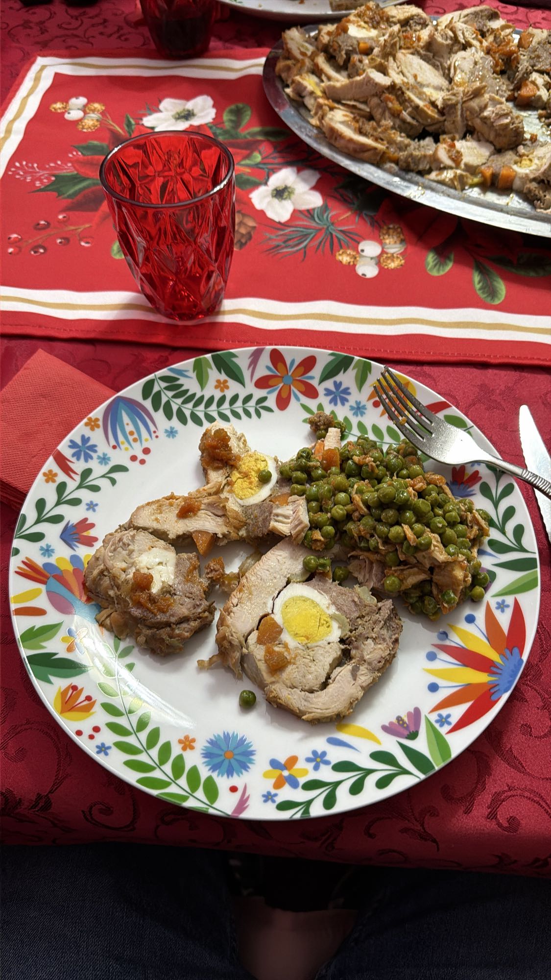 Carne ripiena con piselli