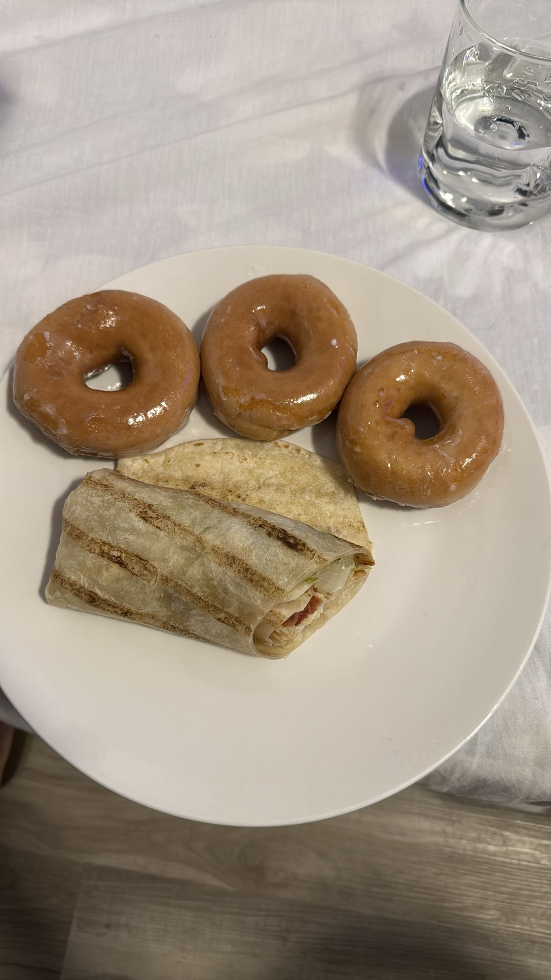 Donuts et wrap poulet