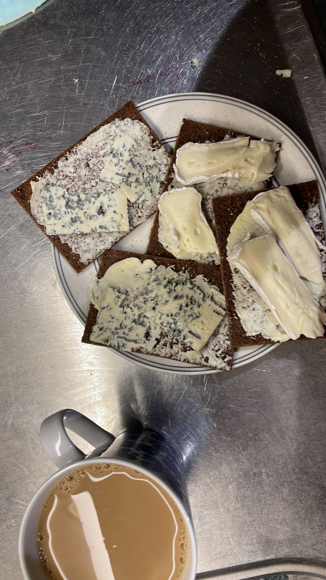 Knäckebröd med ost