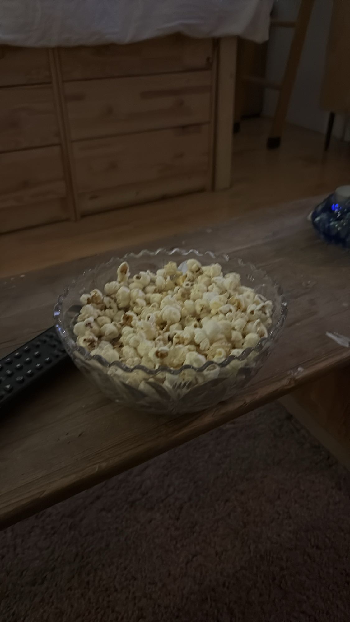 Skål med popcorn