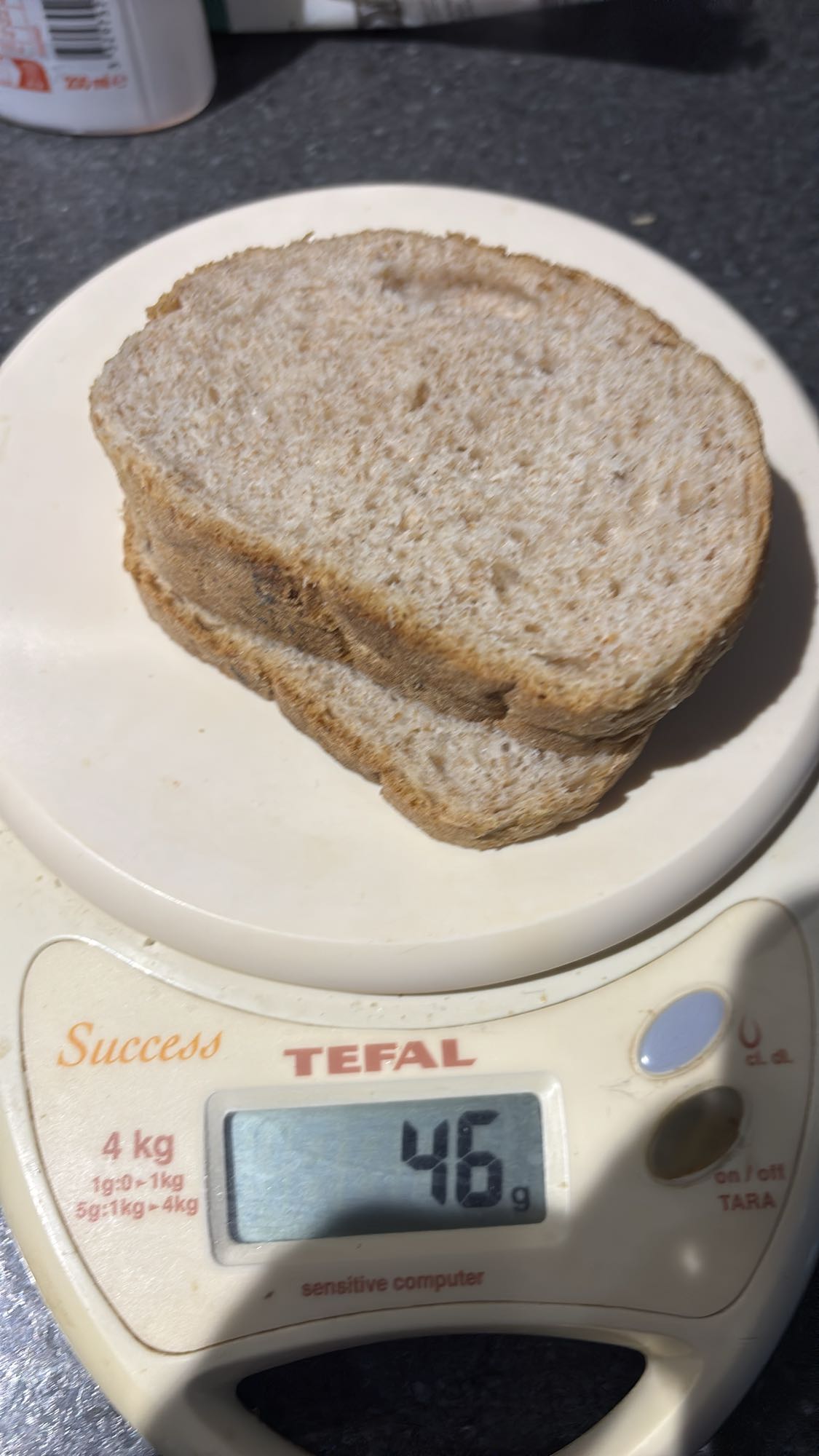 Pain complet tranché