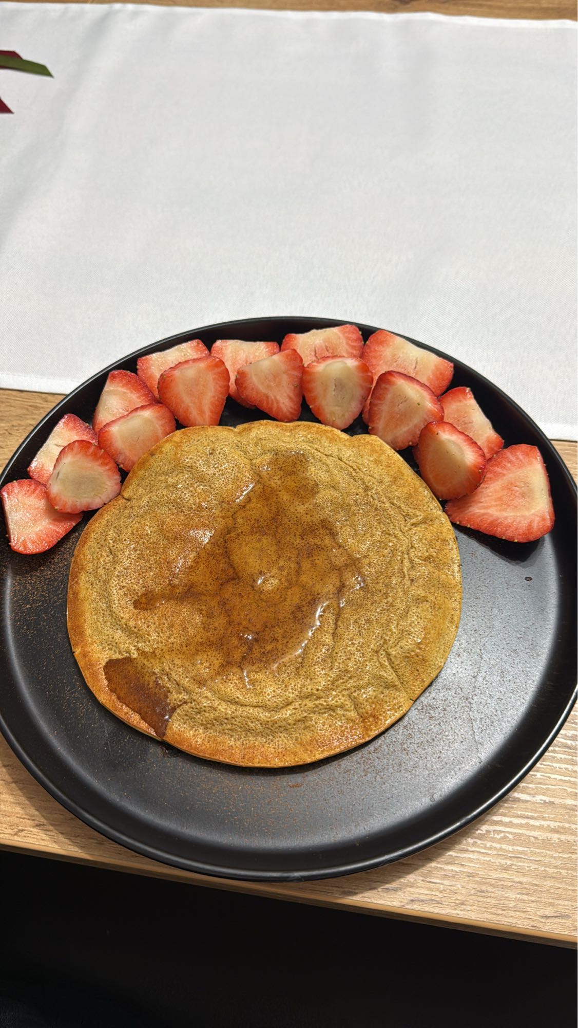 Clătită cu căpșuni