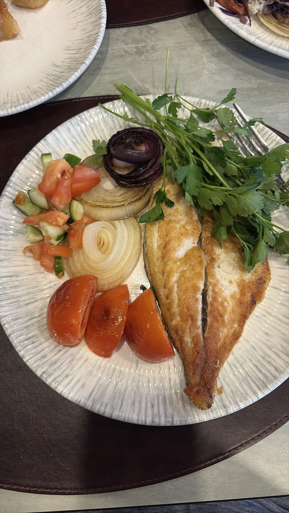 Grilled fish with veggies