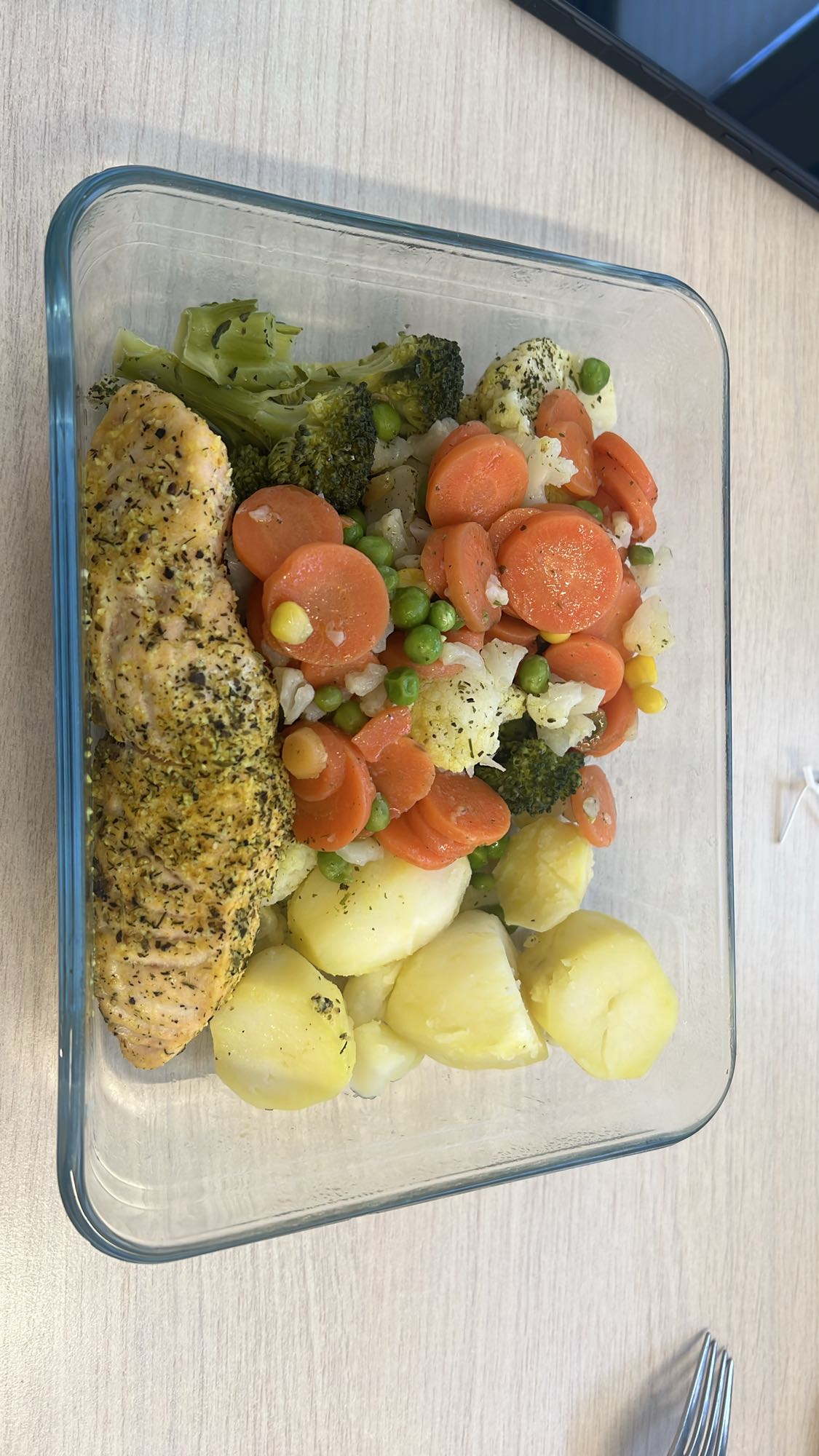 Lachs-Gemüse-Teller