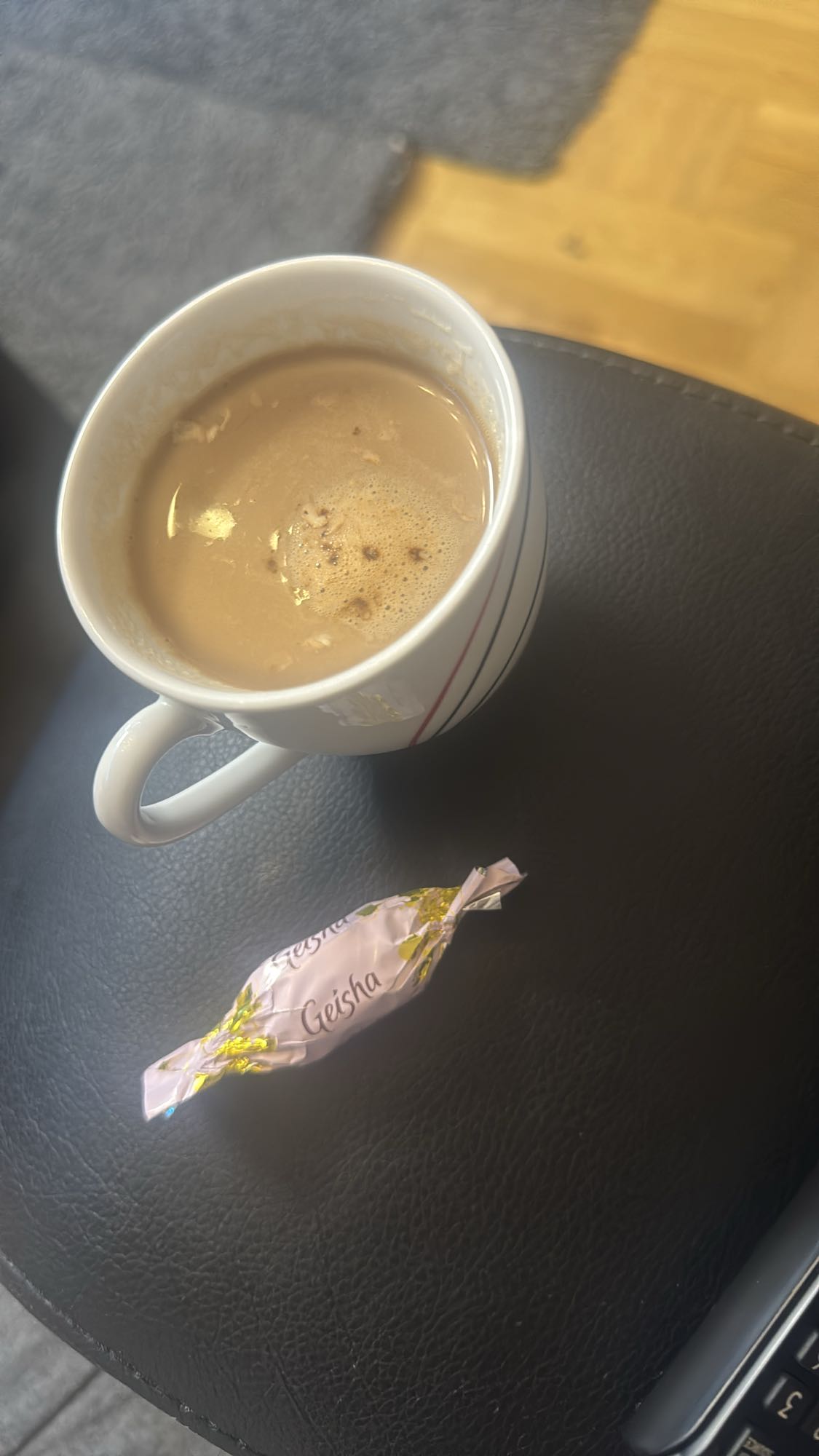 Kaffe med chokladbit