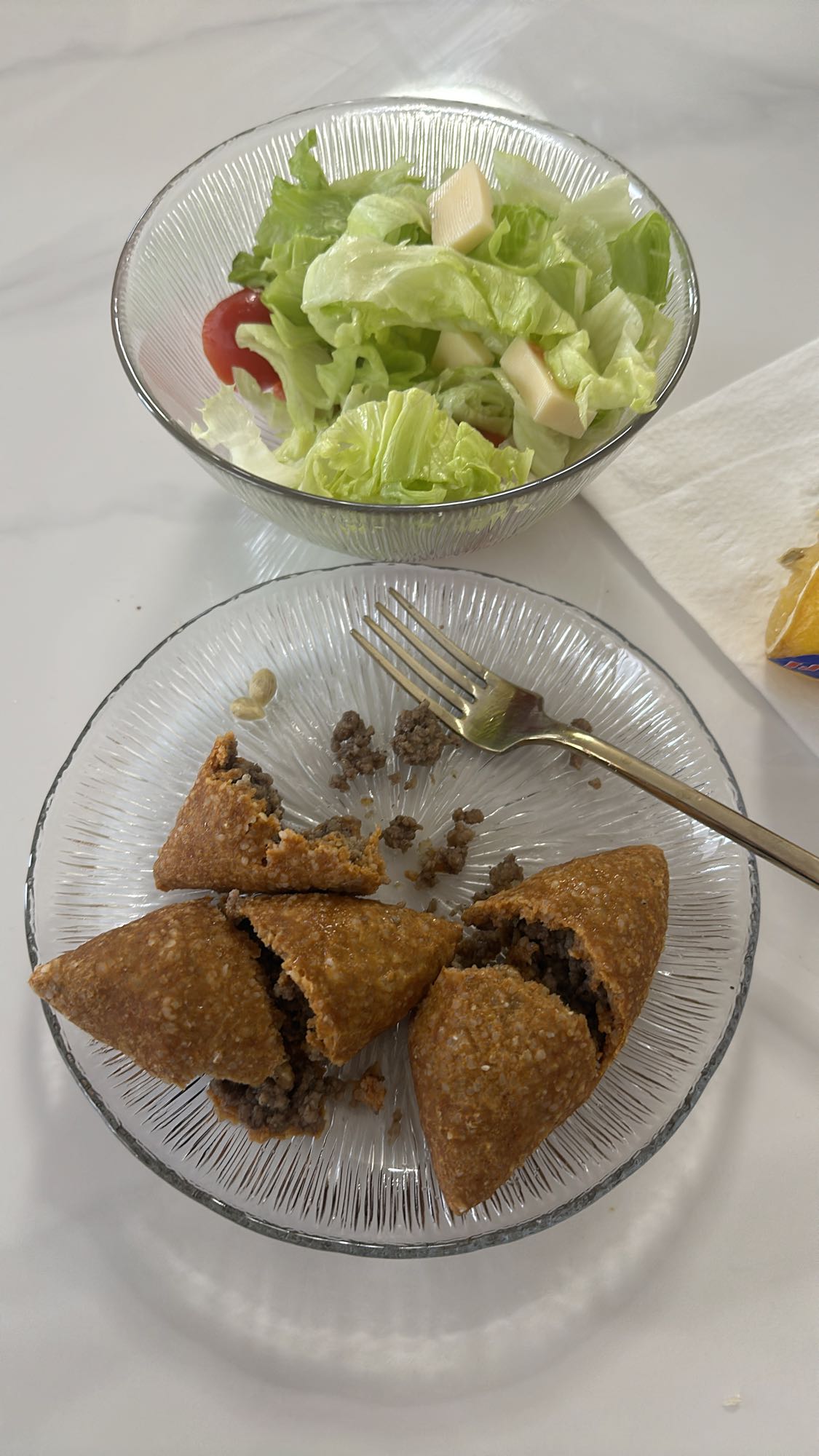 Киббе с салатом