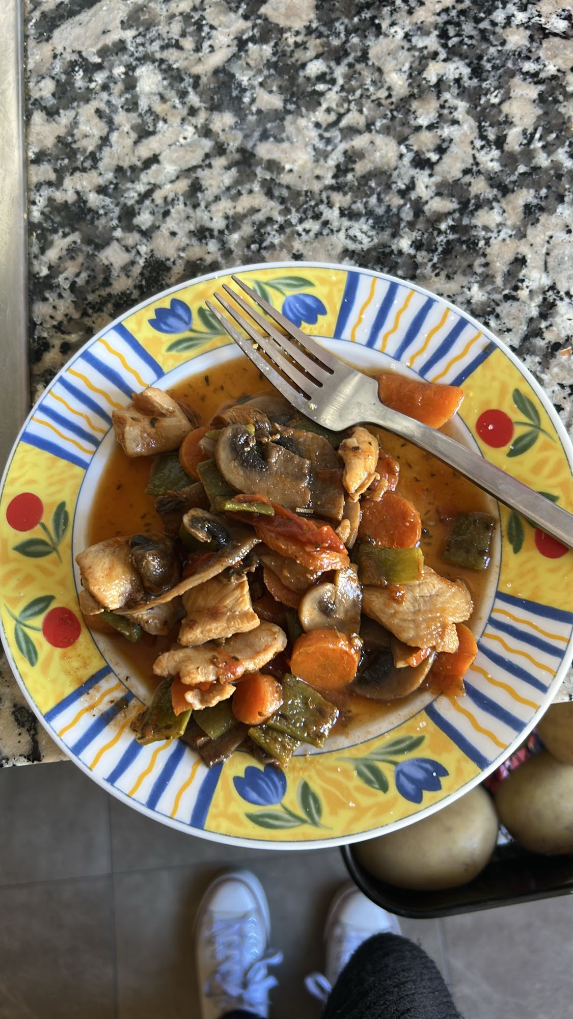 pollo guisado con verduras