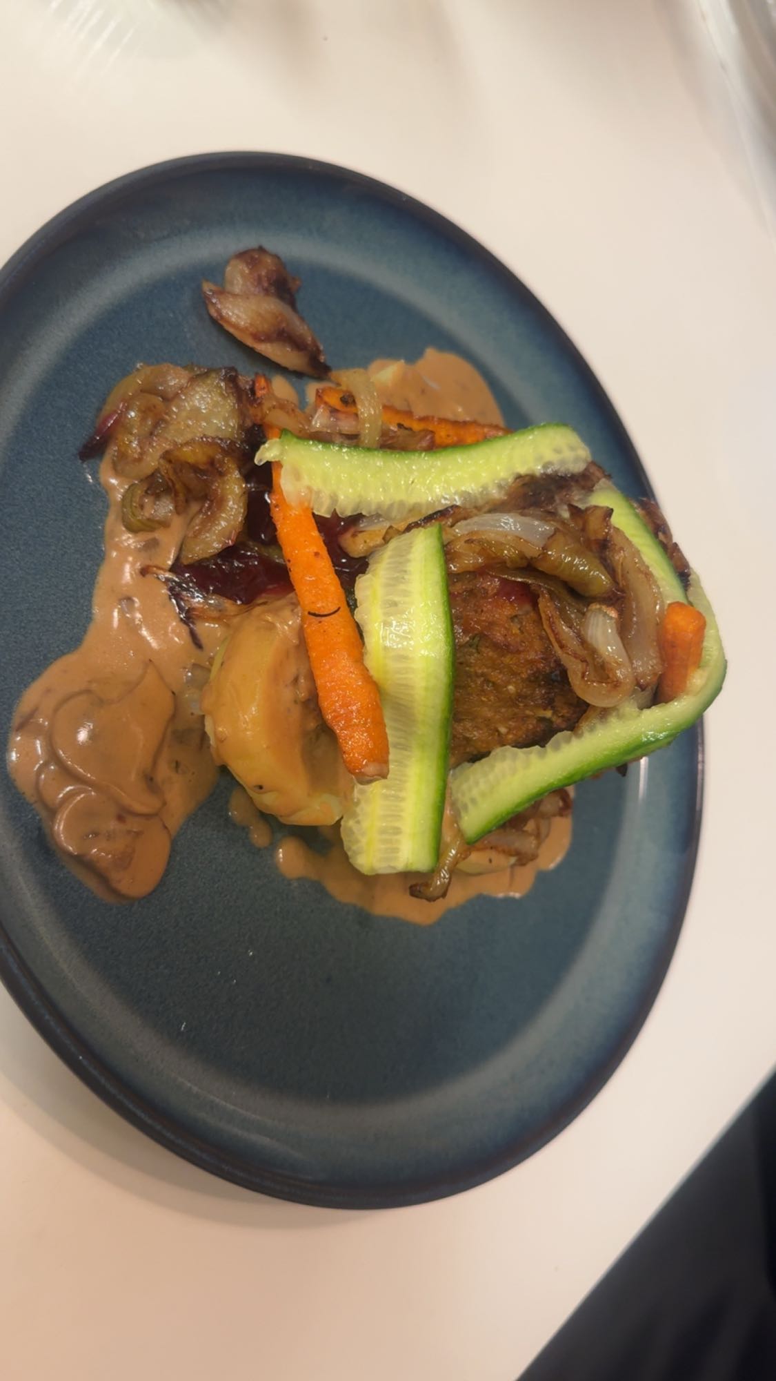 Grönsaksbiff med sås