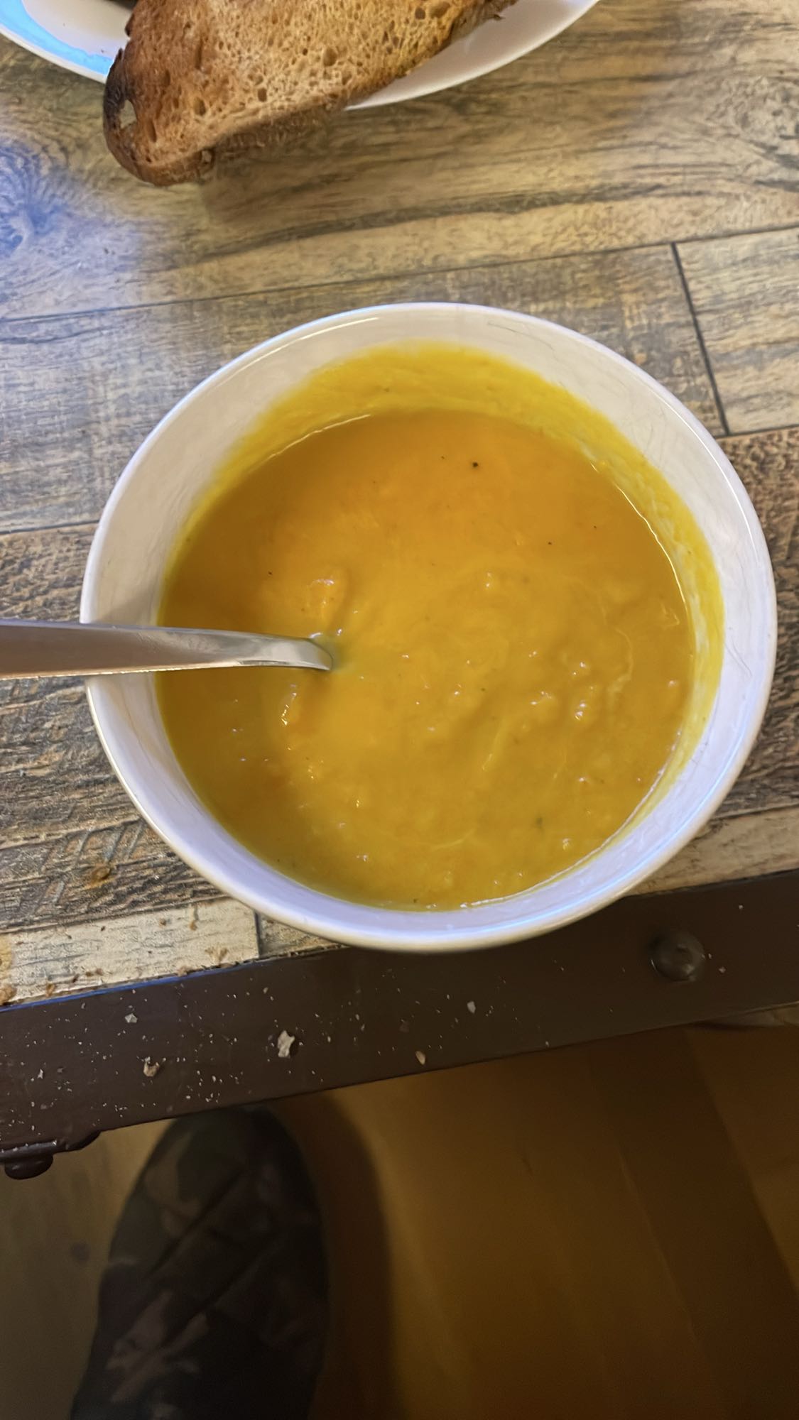 Soupe de légumes et pain