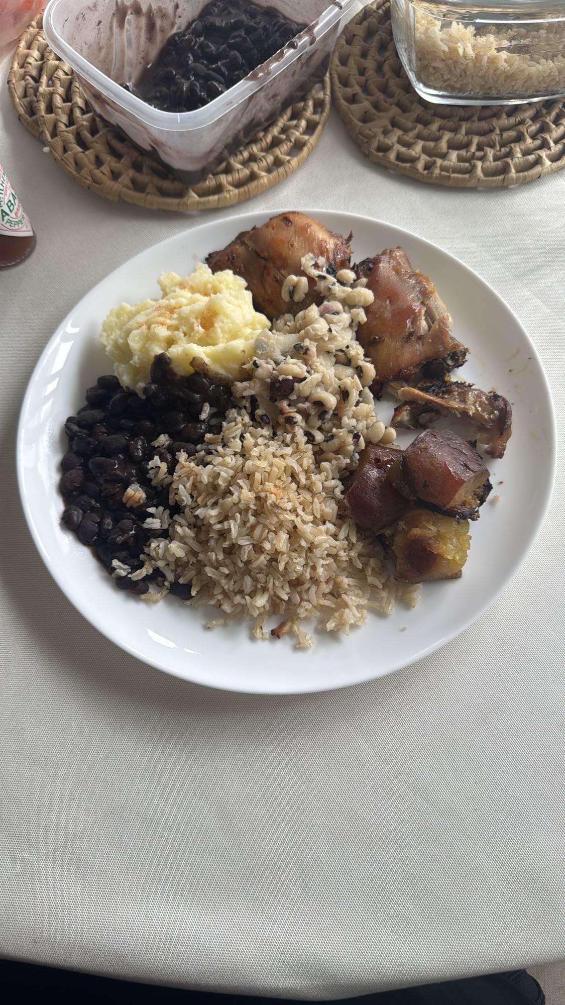 Prato com frango e arroz