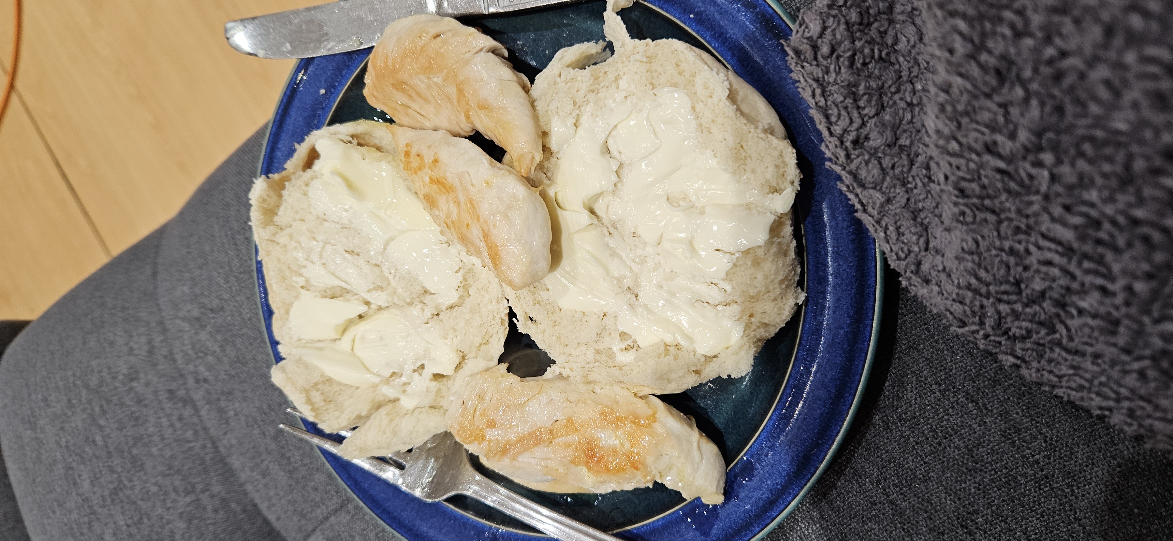 Chicken butter rolls