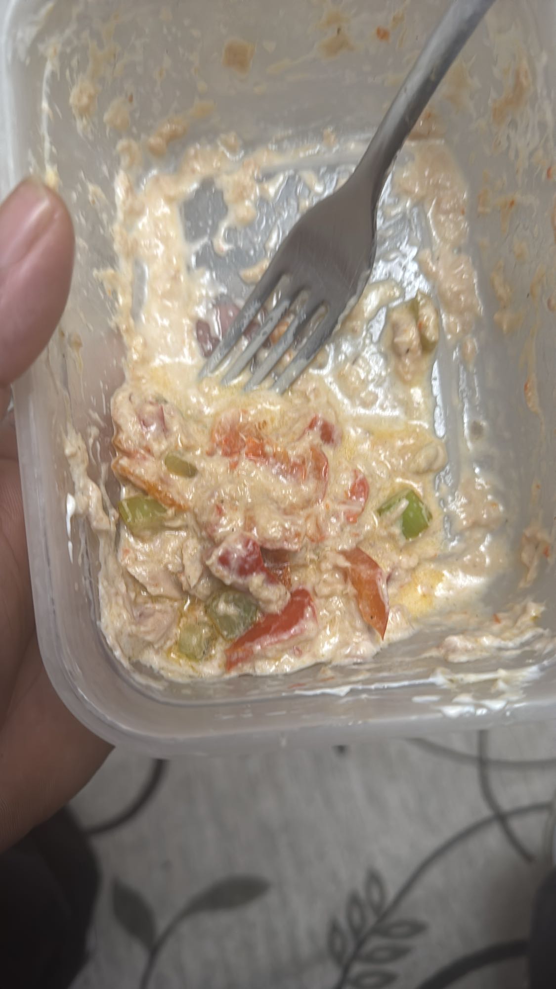 Tavuklu yoğurtlu karışım