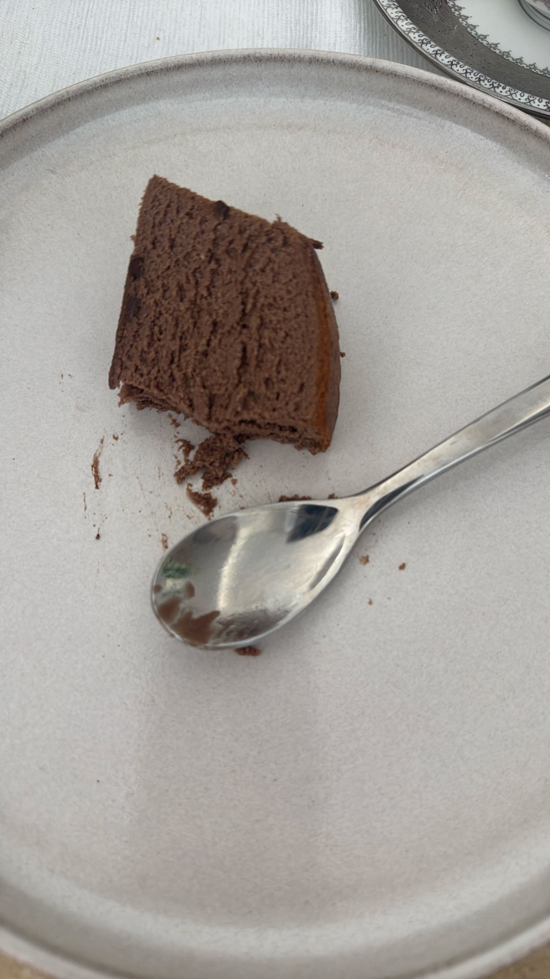 kawałek ciasta czekoladowego