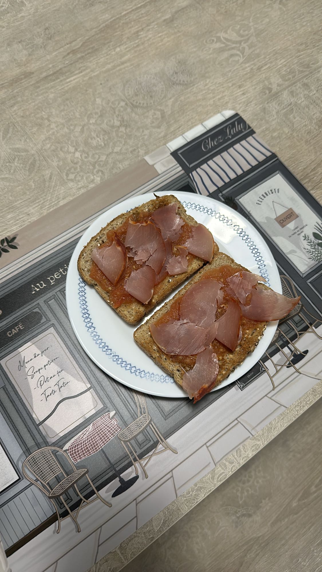 Tostadas con jamón y tomate