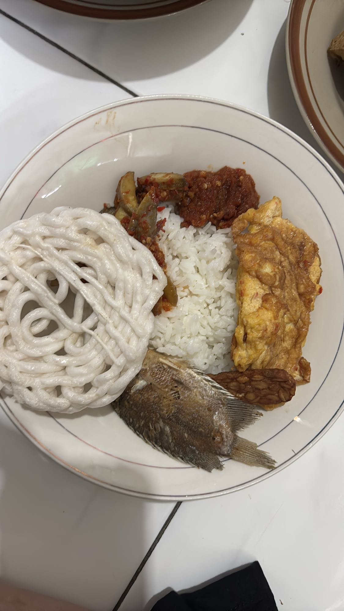 Nasi lauk komplit