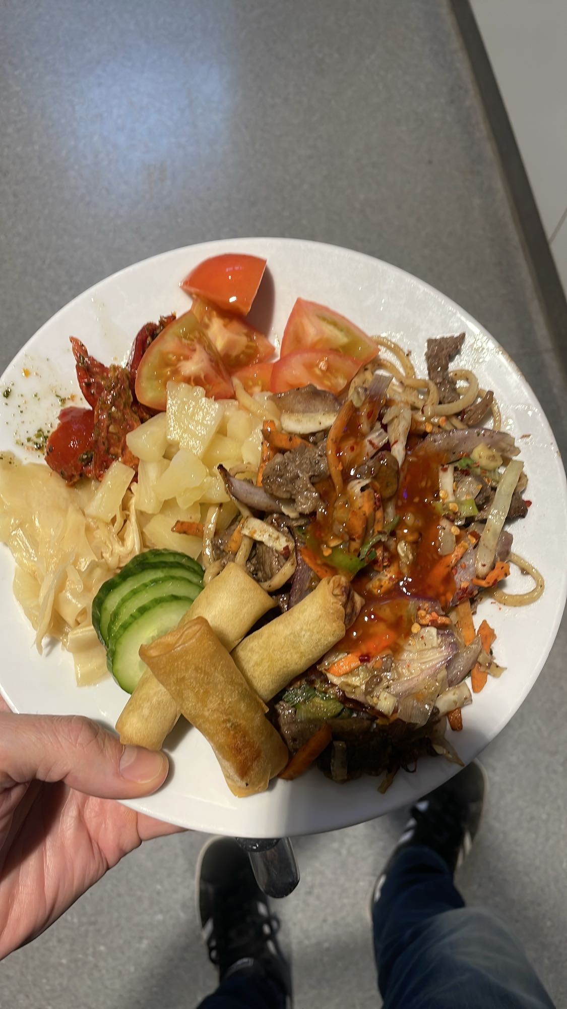 Asiatisk buffétallrik