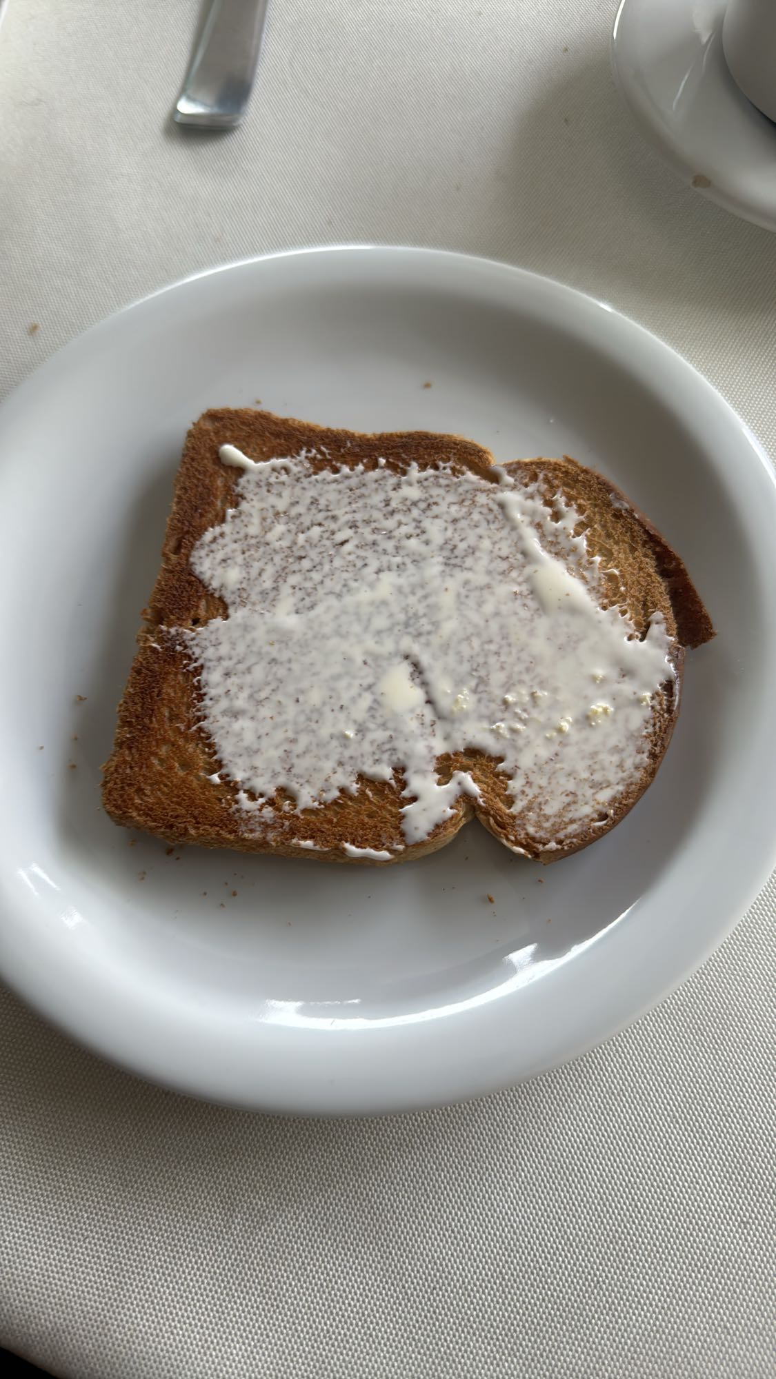 Torrada com manteiga