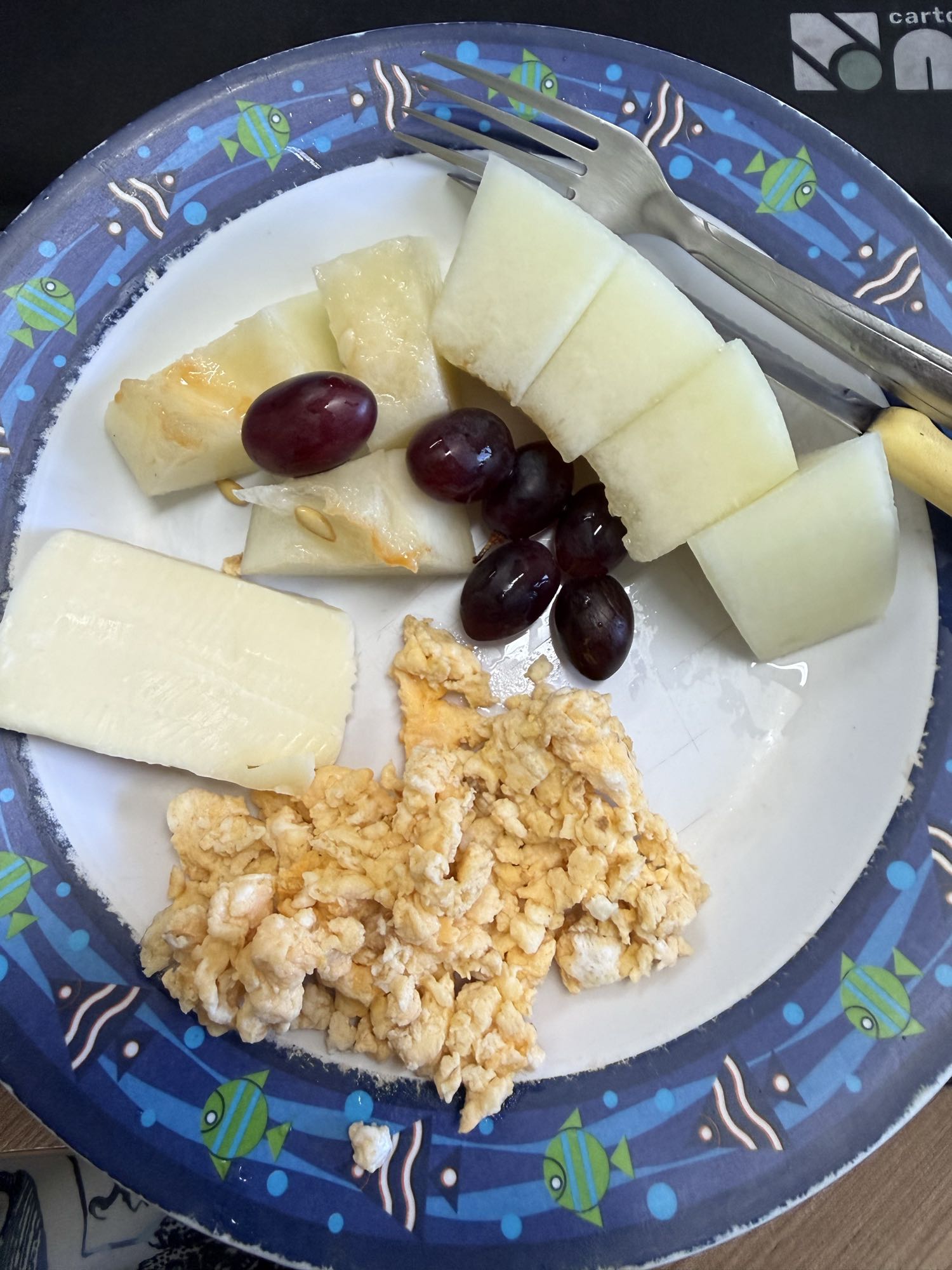 Café leve com frutas