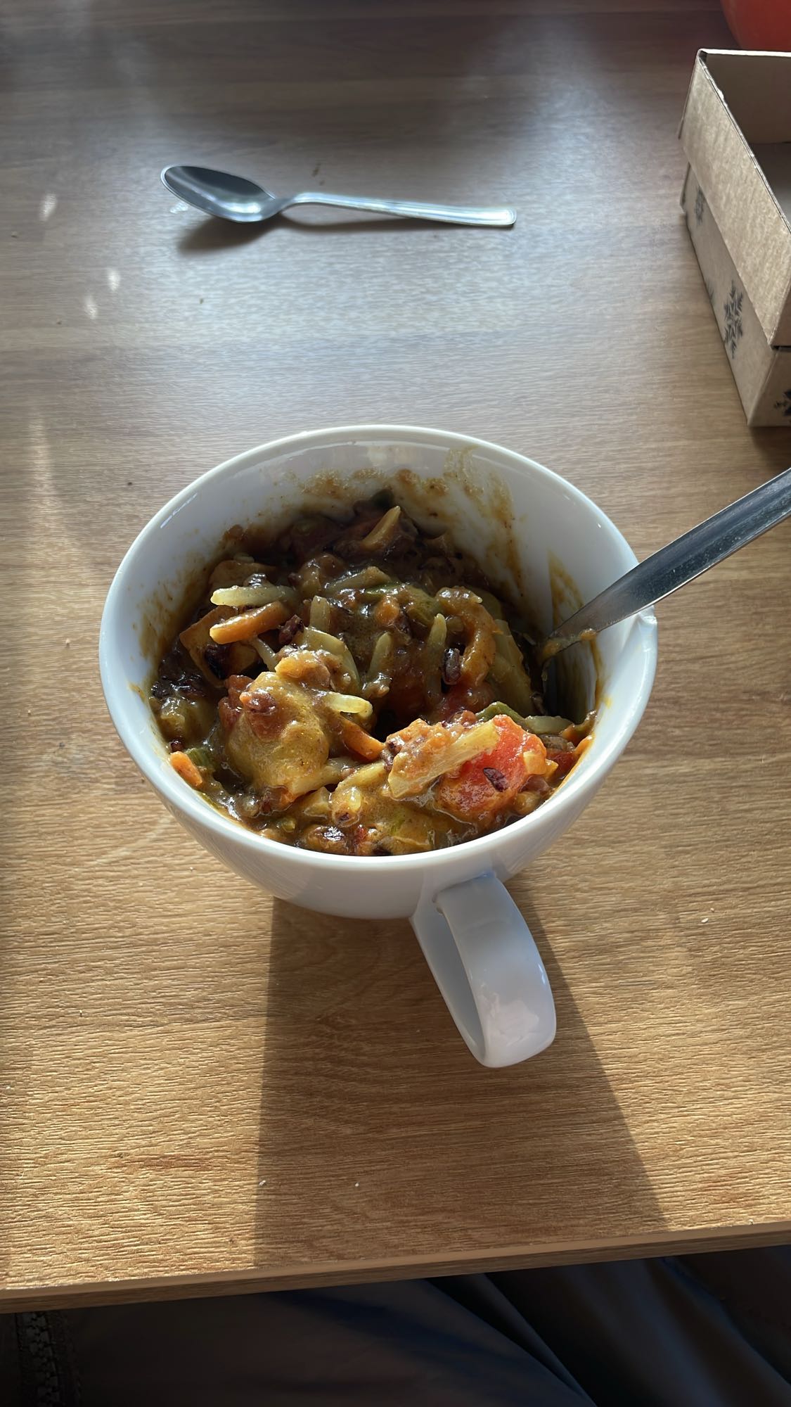 gulasz warzywny w kubku