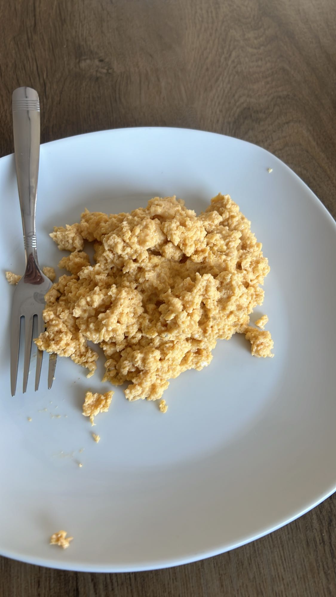 Scrambled Eggs with Cheddar Cheese