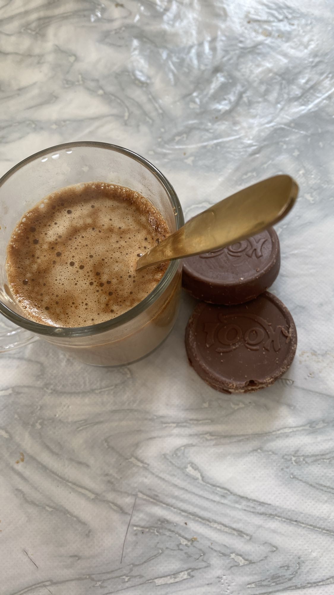 Chocolat chaud et biscuits