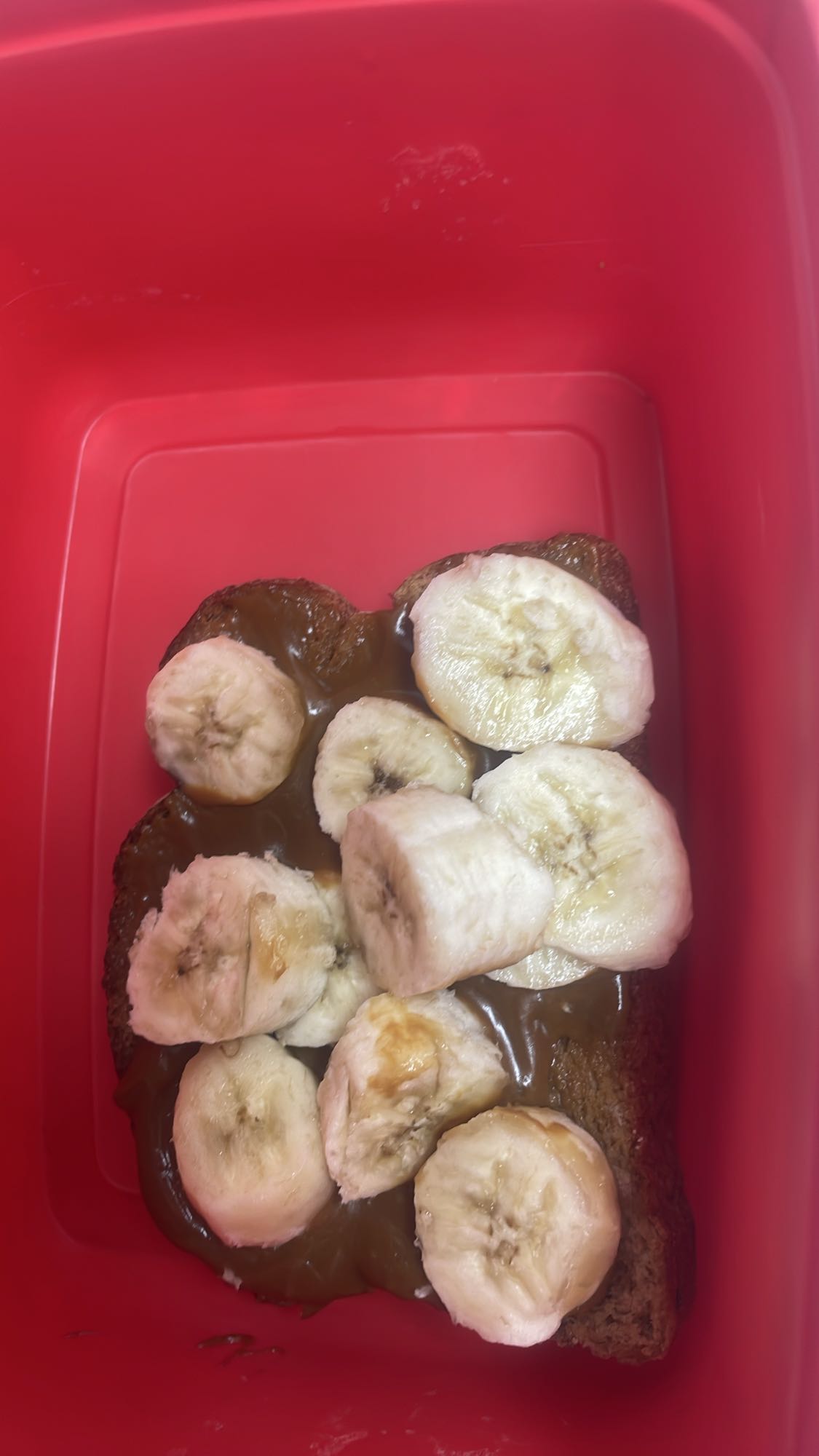 Torrada com banana e creme