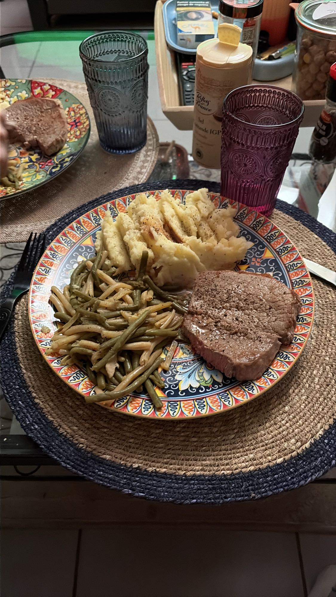 Steak, haricots verts, purée
