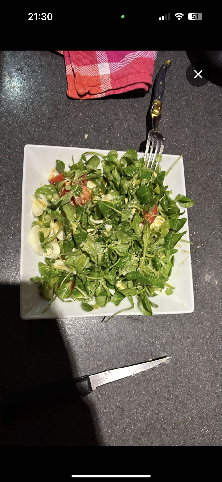 Salade œuf, mâche et fromage grecque