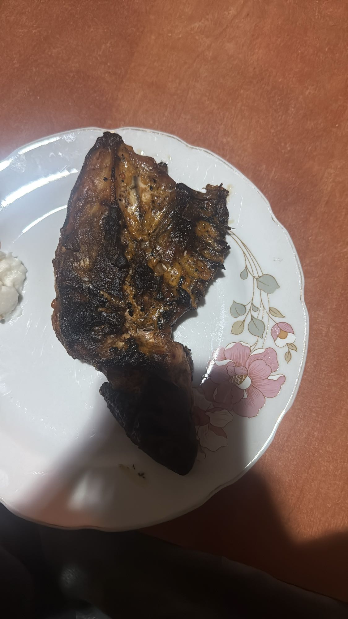 Grilled chicken with sauce