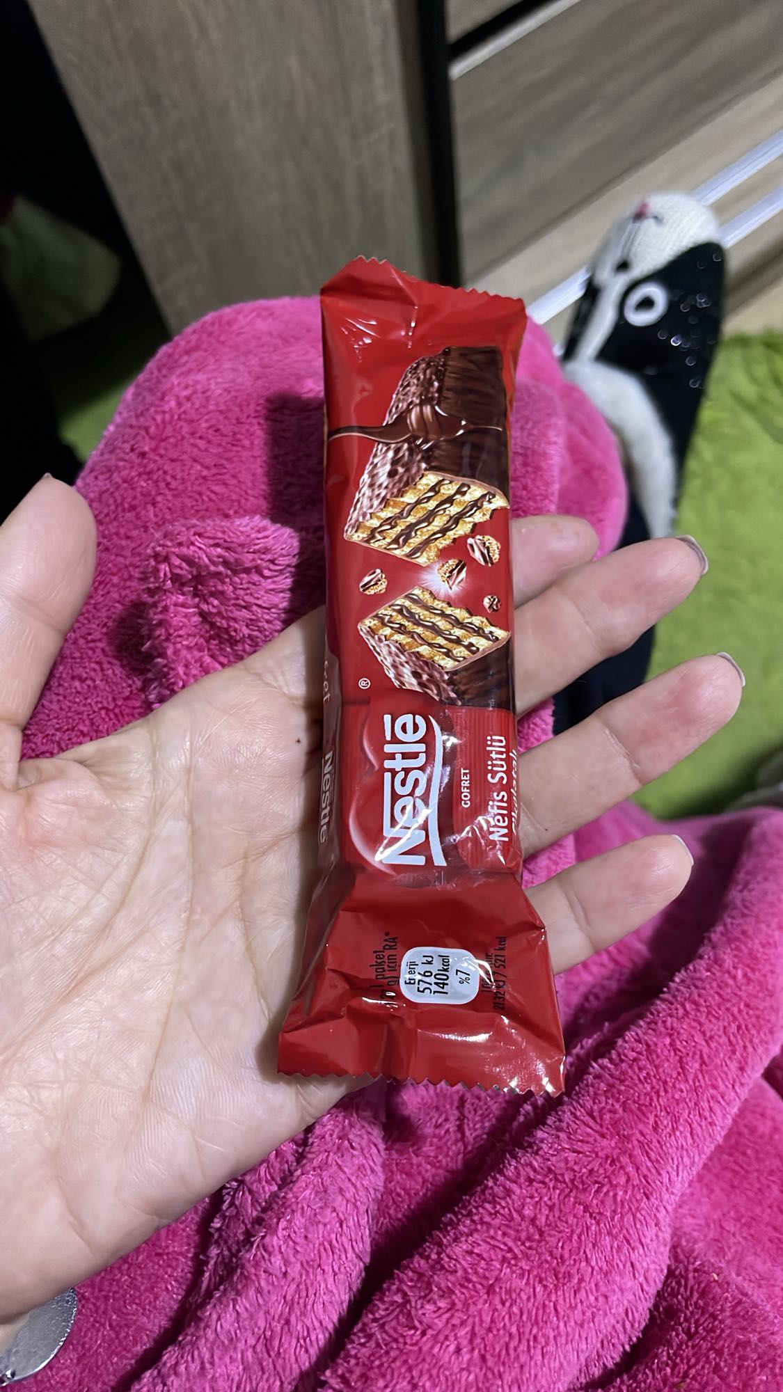 Nestle wafer bar