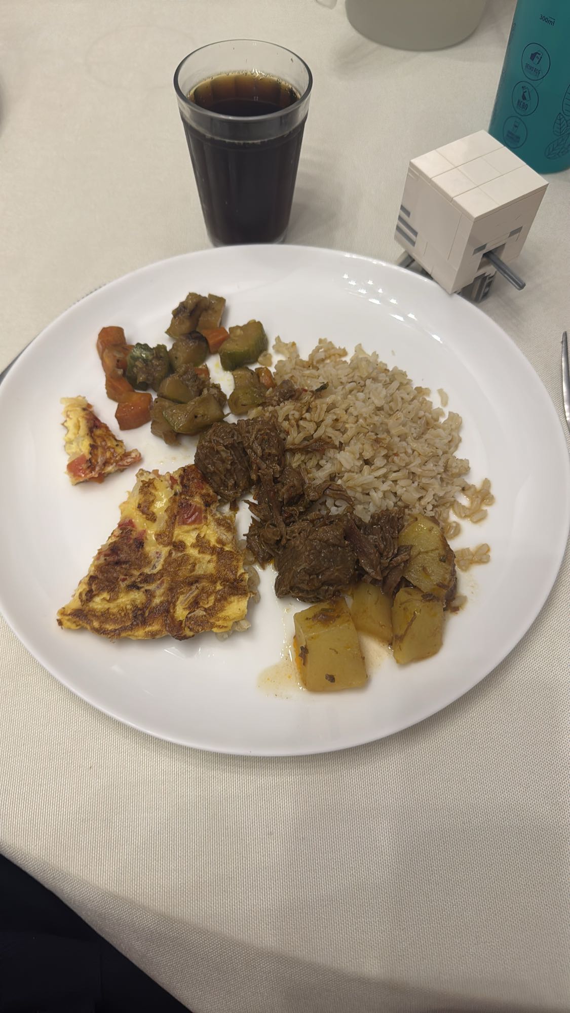 Arroz, carne e legumes