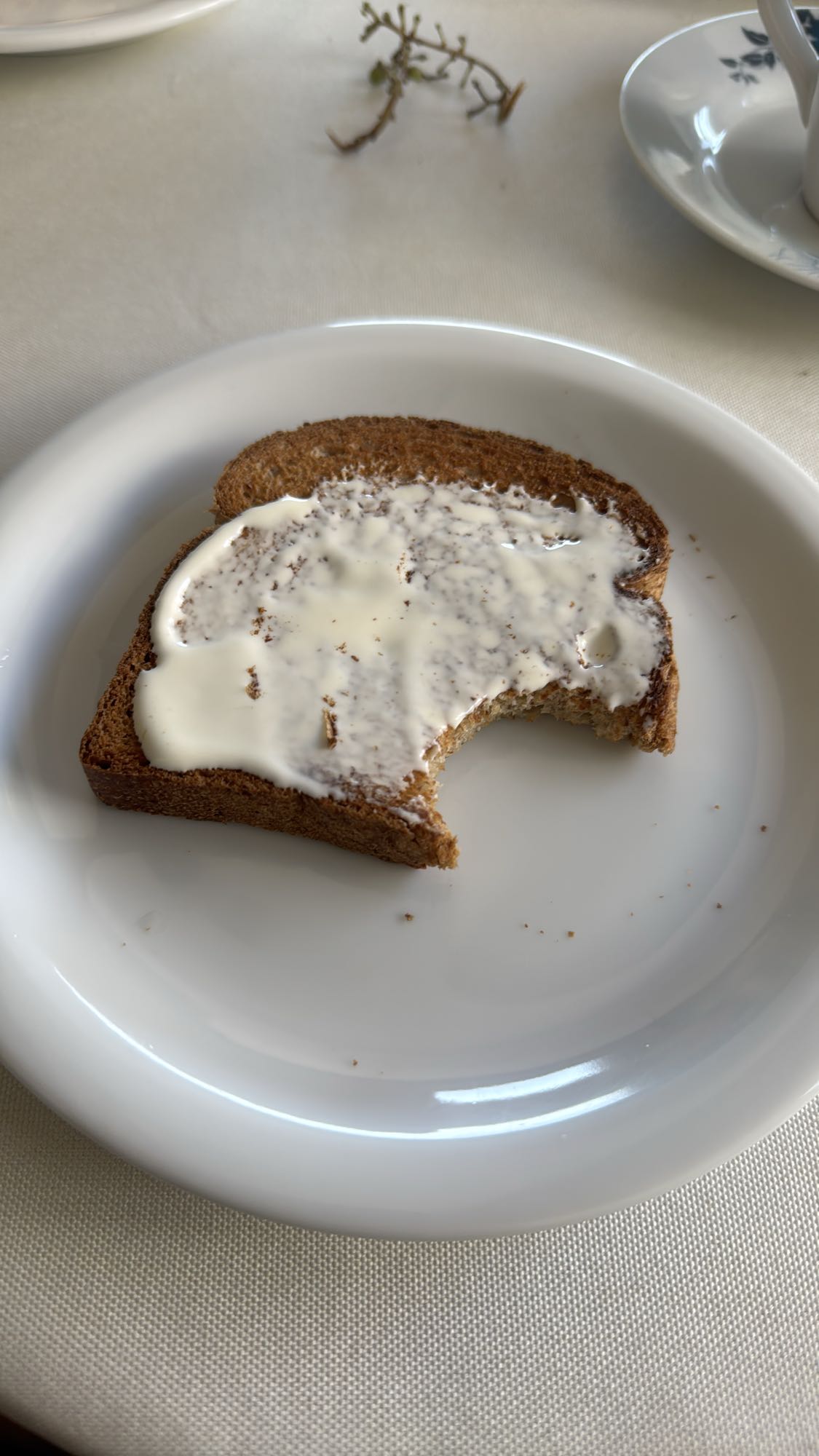 Torrada com manteiga