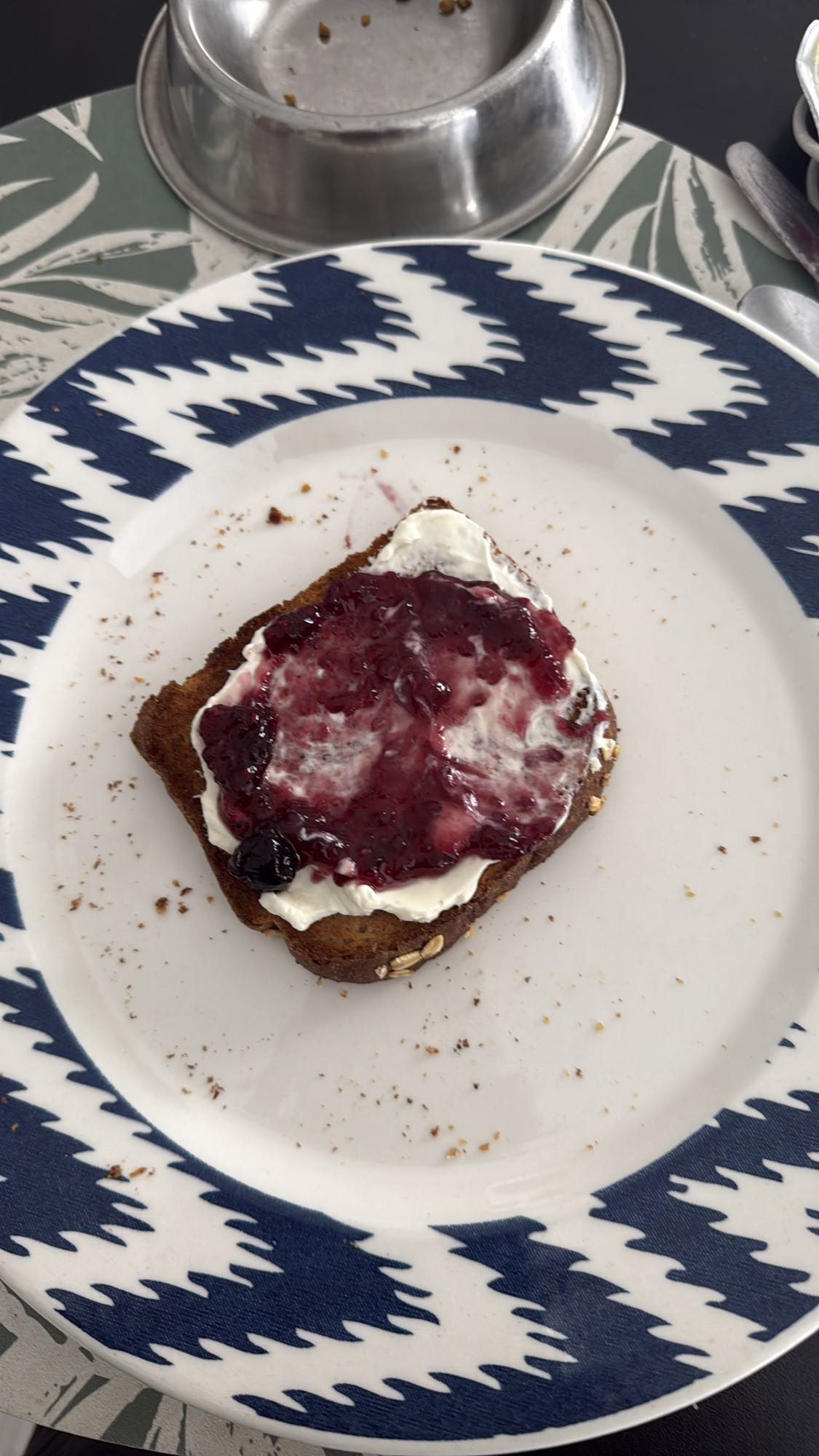 Tostada con mermelada