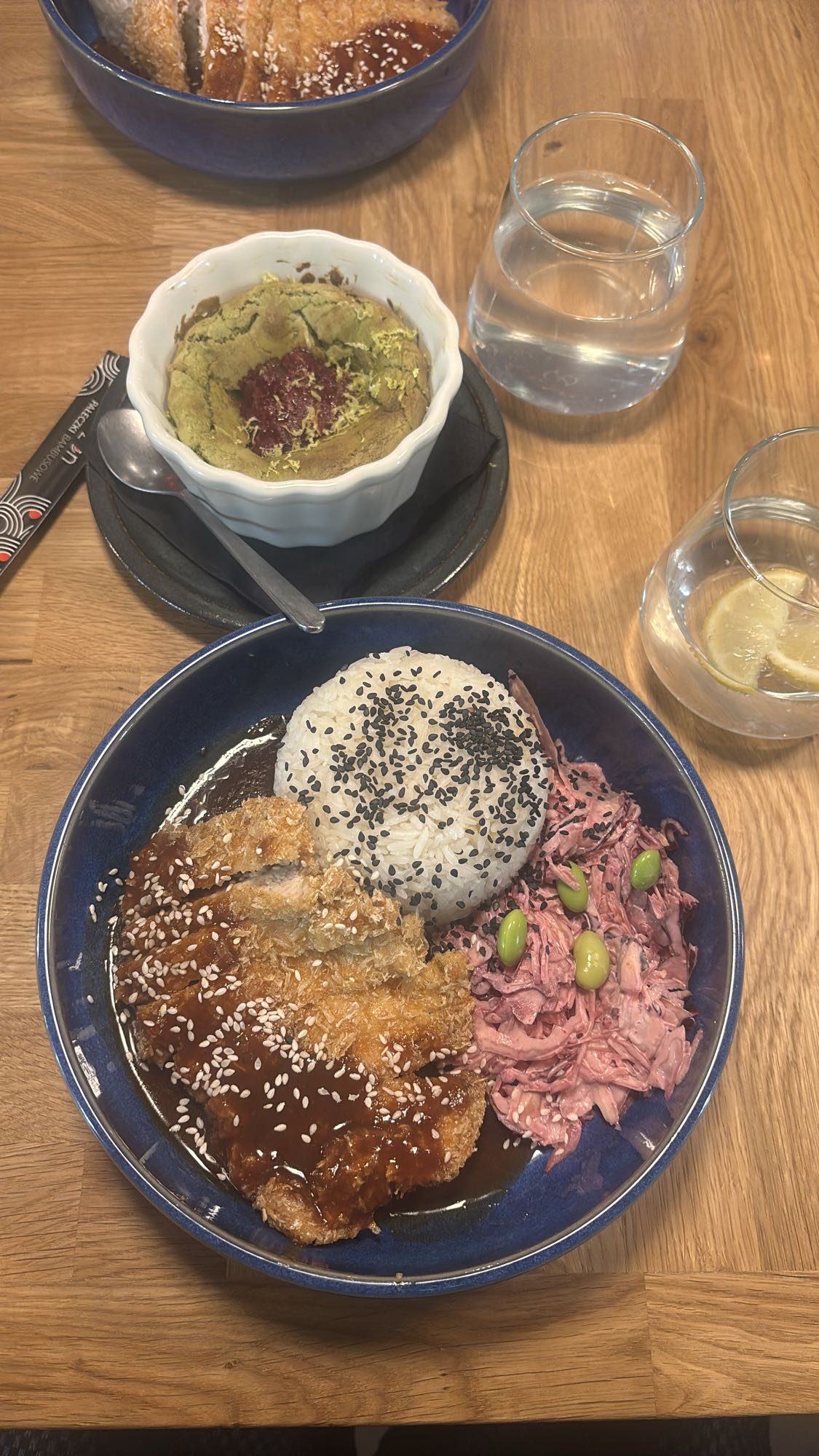 Katsu z ryżem i surówką