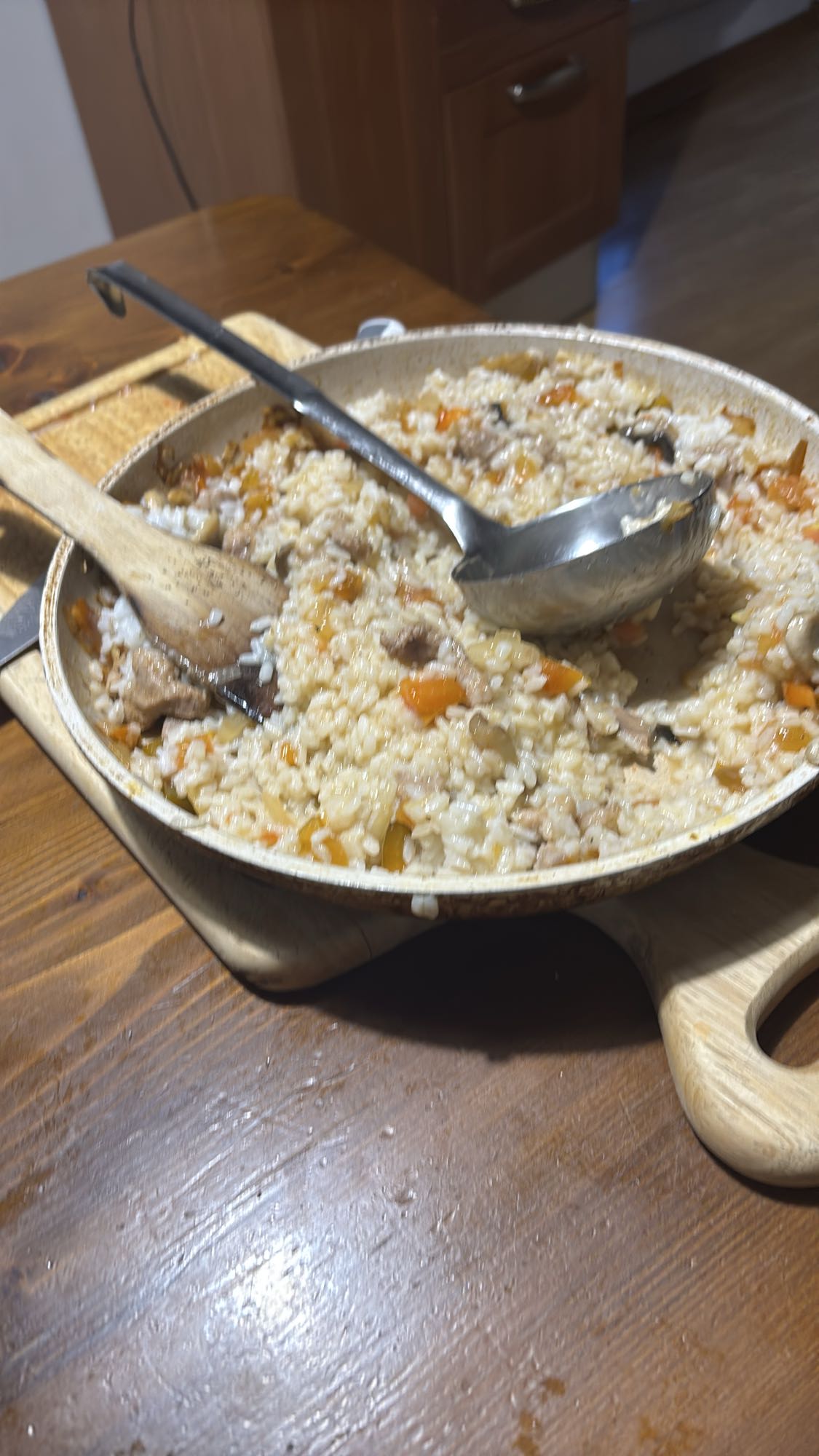 arroz con carne y verduras