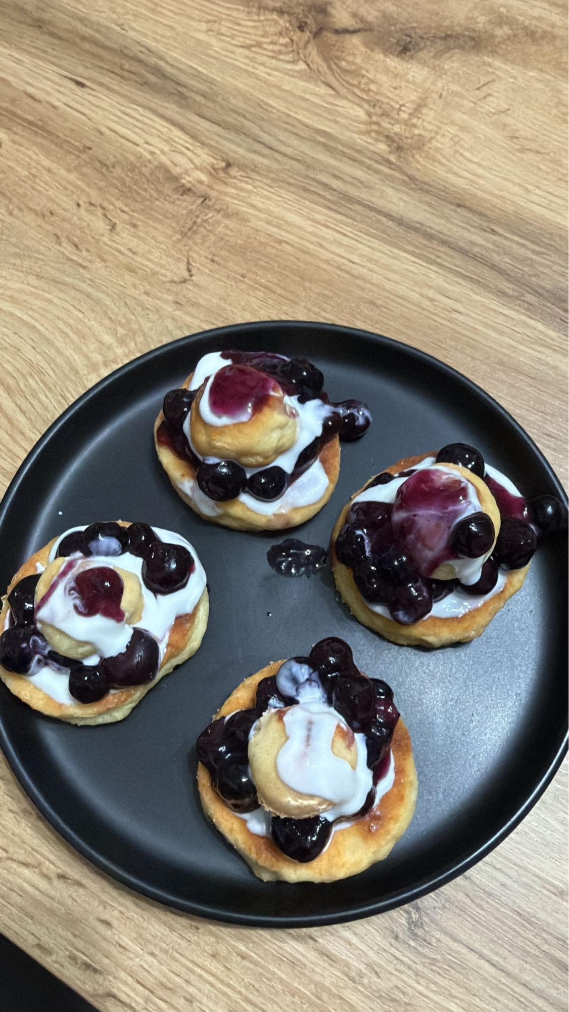 Biscuiți cu afine și iaurt