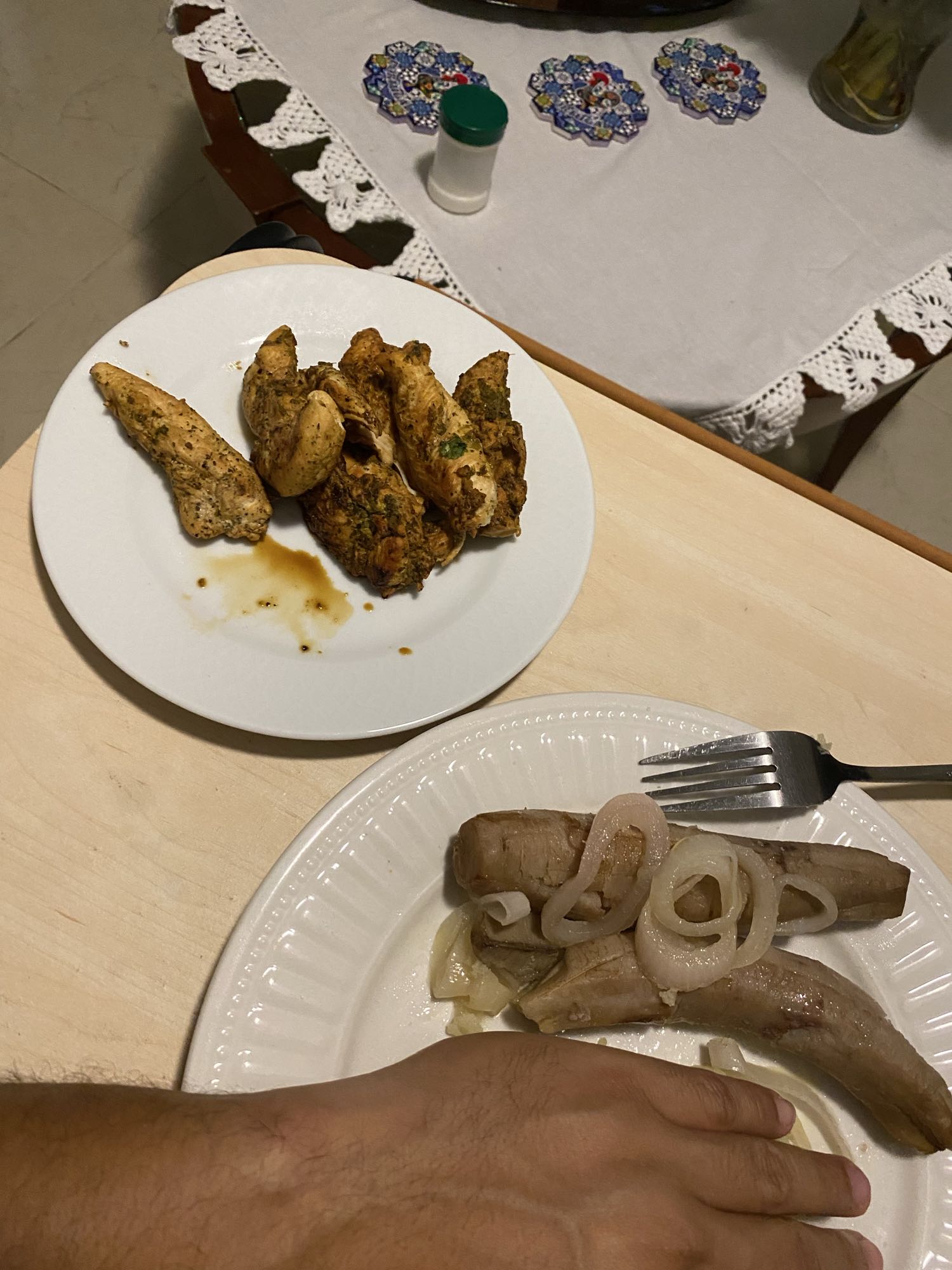 Pollo y plátano hervido