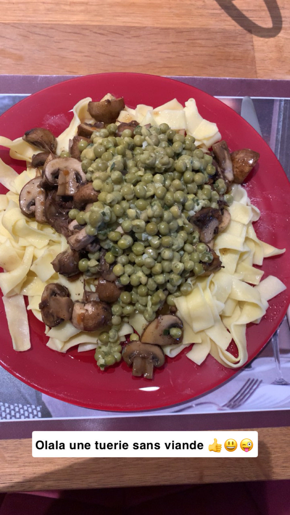 Ragoût de champignons, sauce au vin