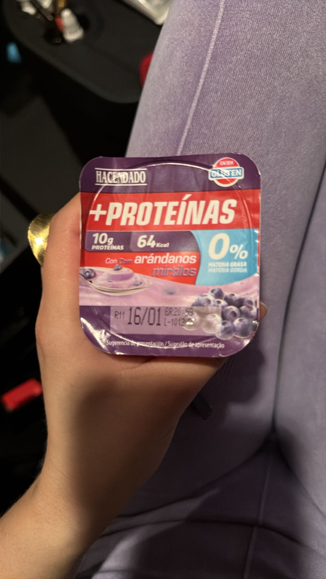 Iaurt cu afine proteic