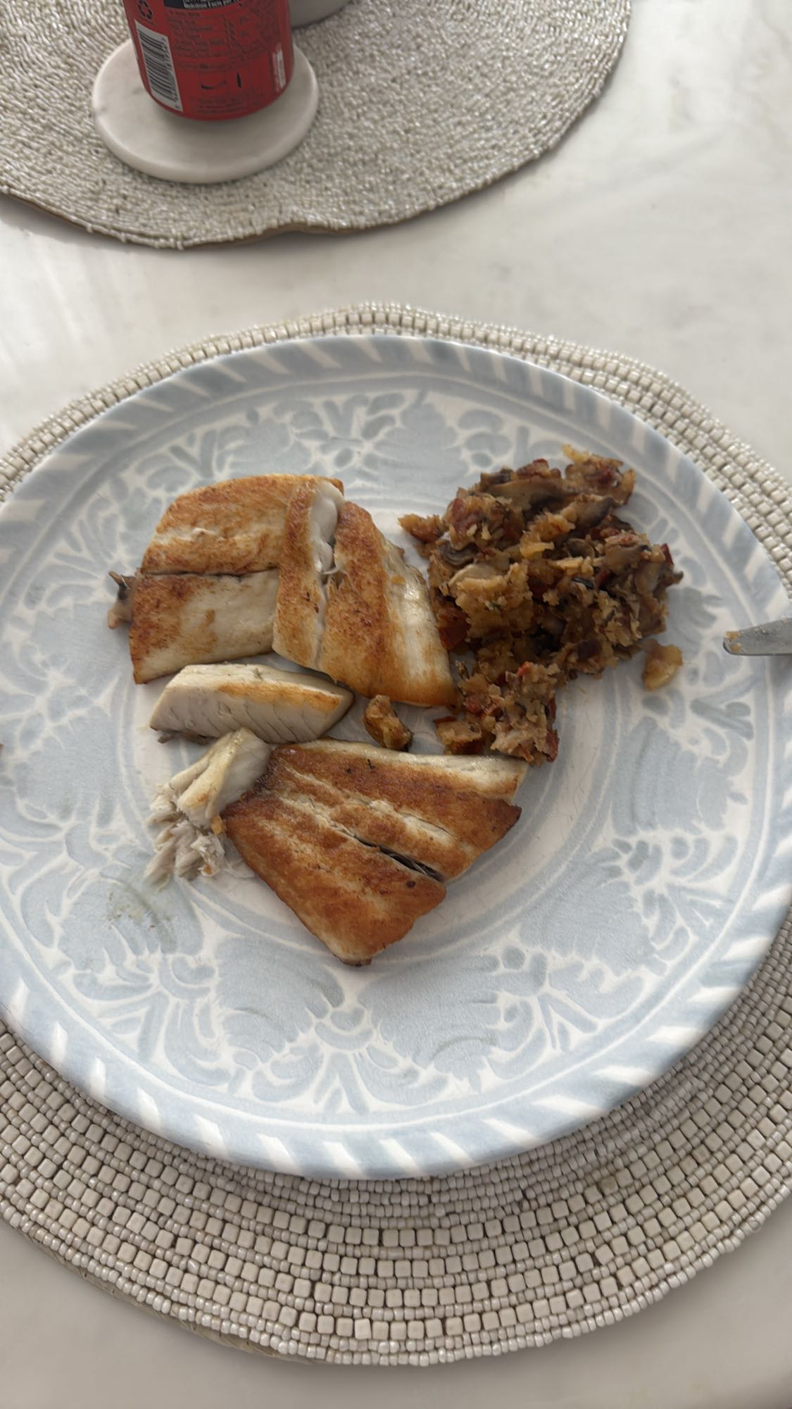 Gegrillter Fisch mit Gemüse