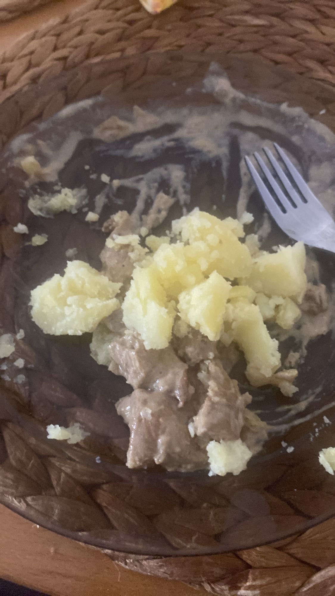 ziemniaki z gulaszem