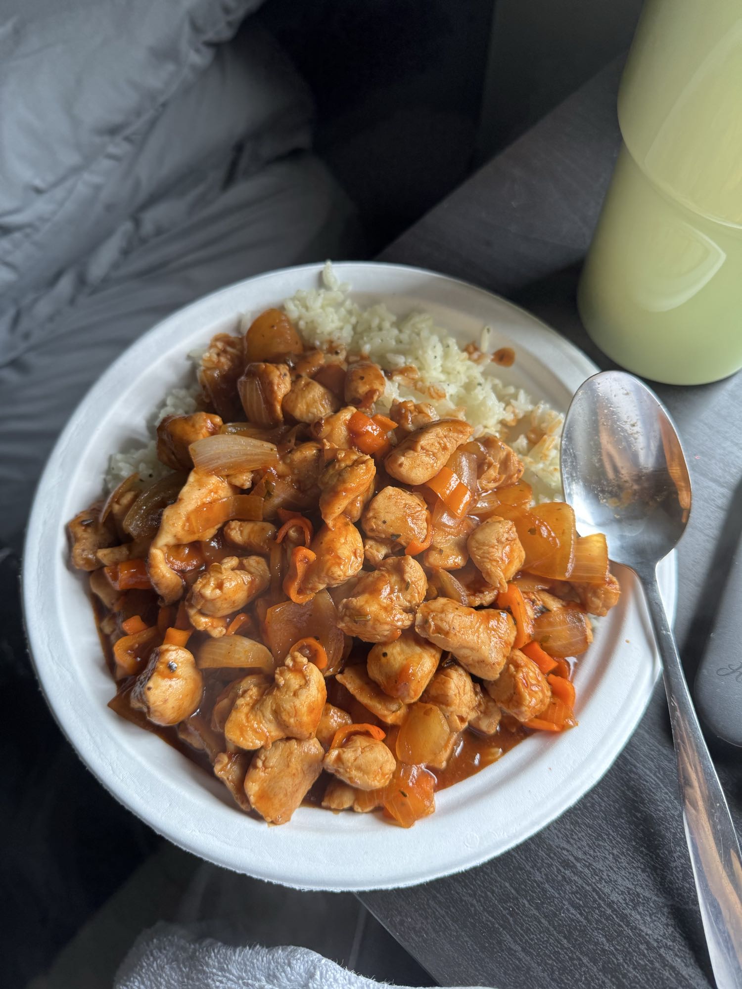 Pollo salteado con arroz