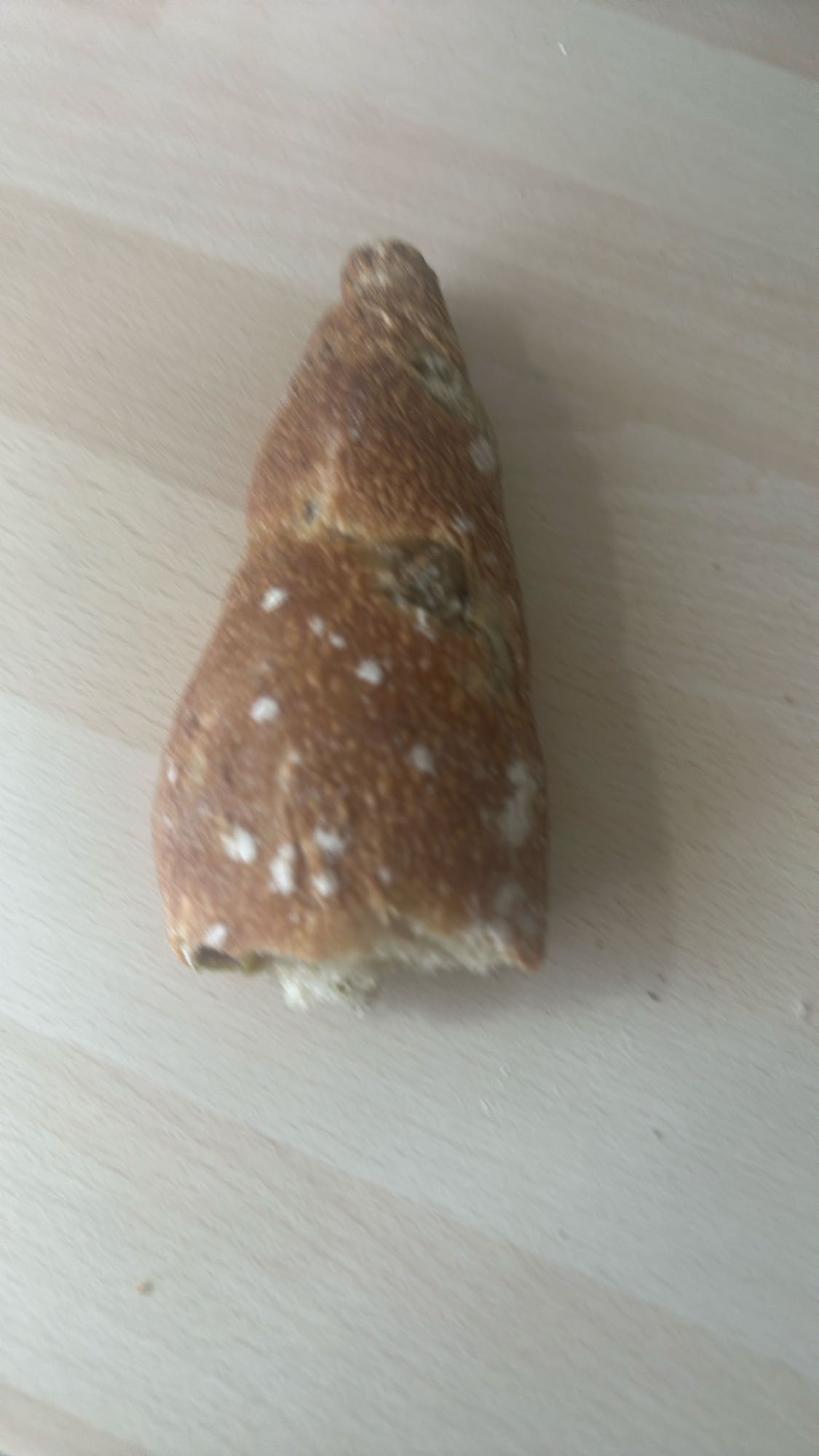 Tahıllı küçük ekmek